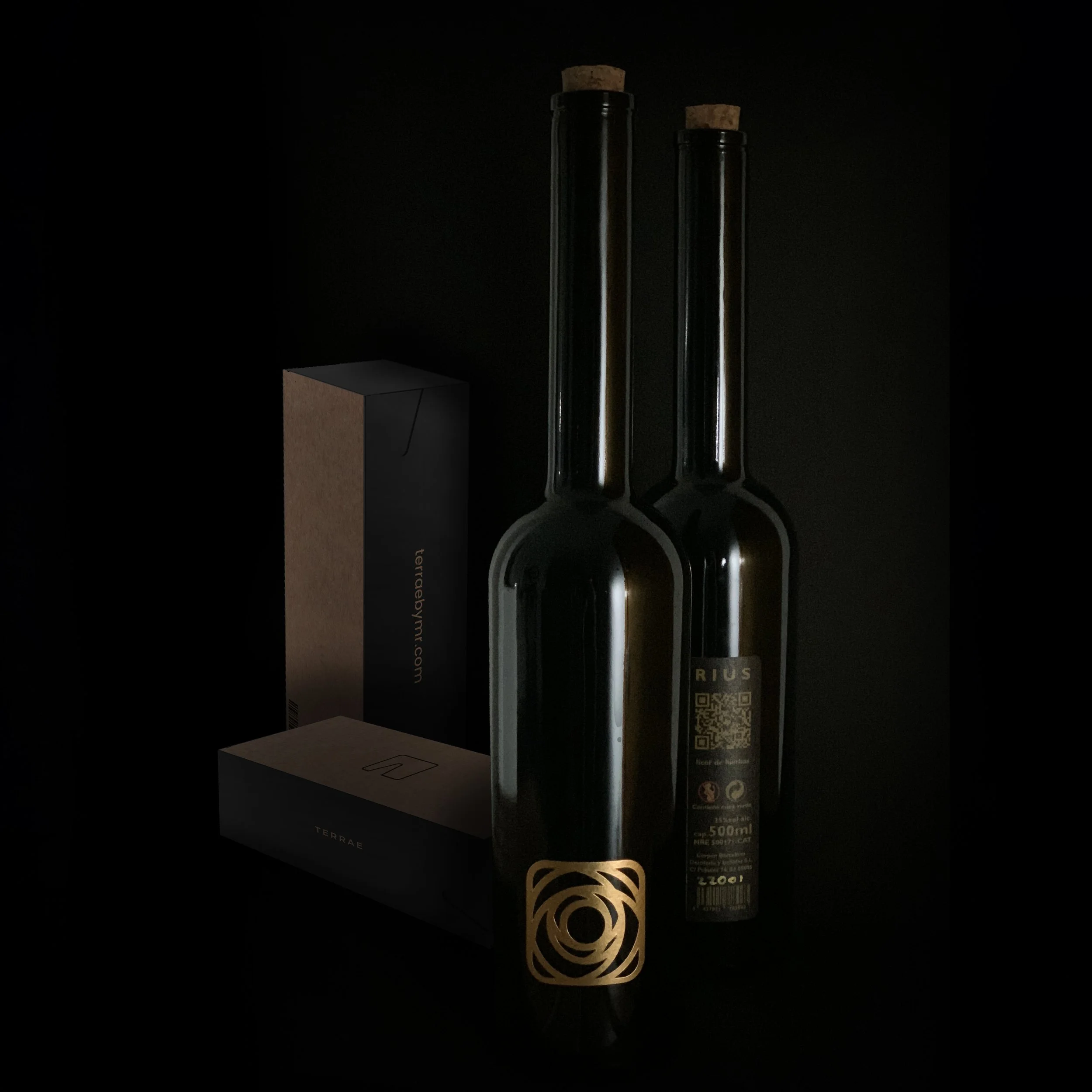 botellas con cajas.jpg