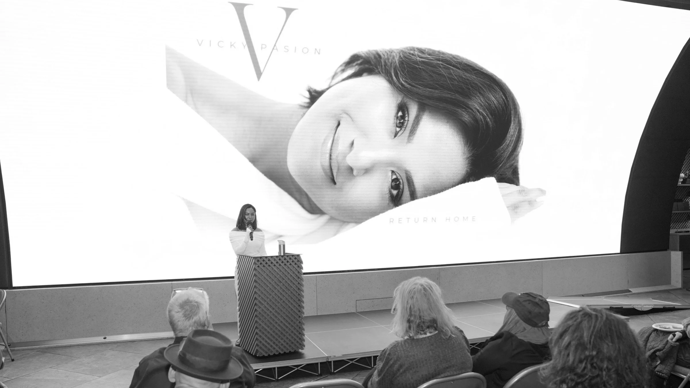 VICKY PASION ARTIST CAMDEN