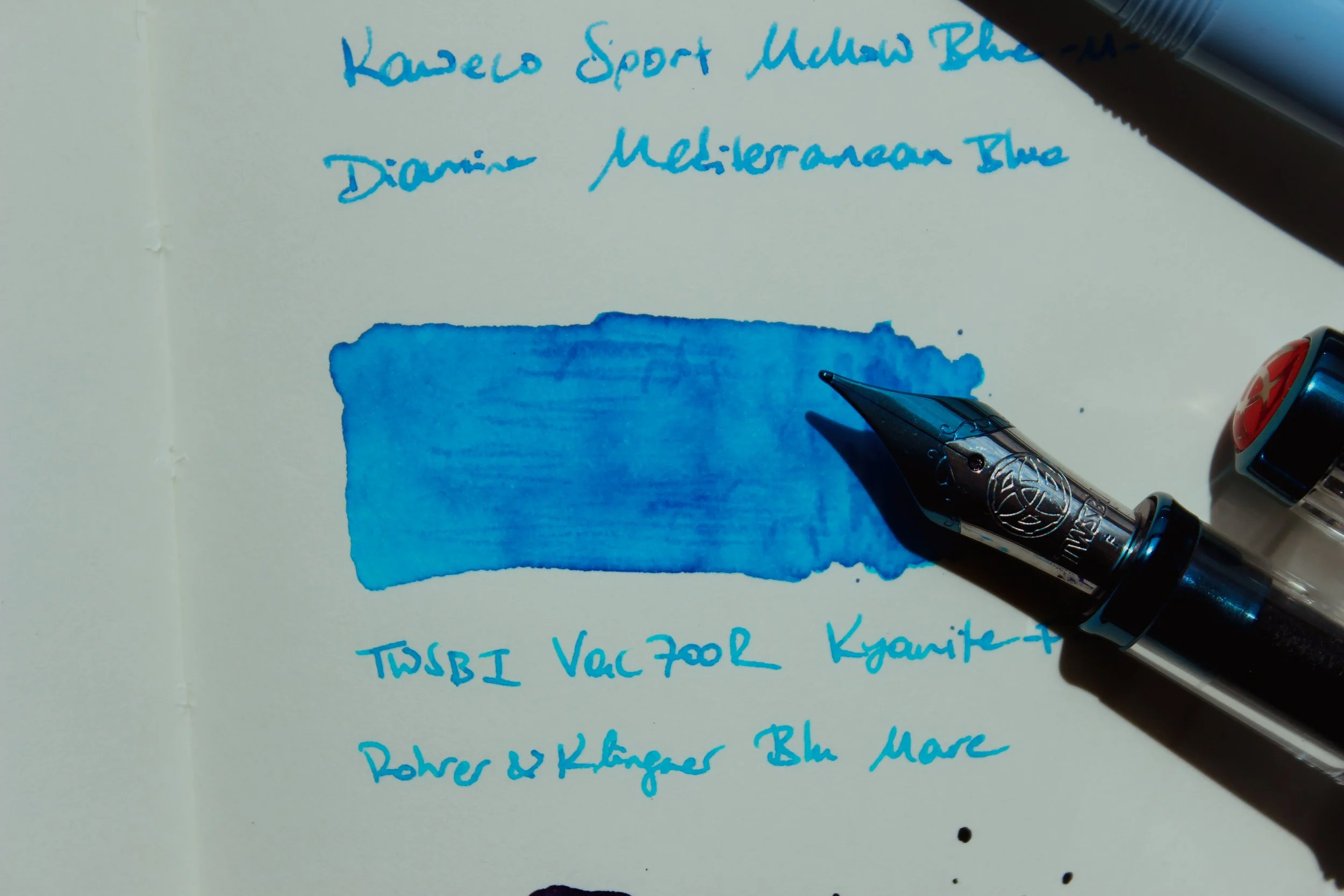 TWSBI Vac700R Kyanite fountain pen filled with Rohrer & Klingner Blu Mare fountain pen ink.