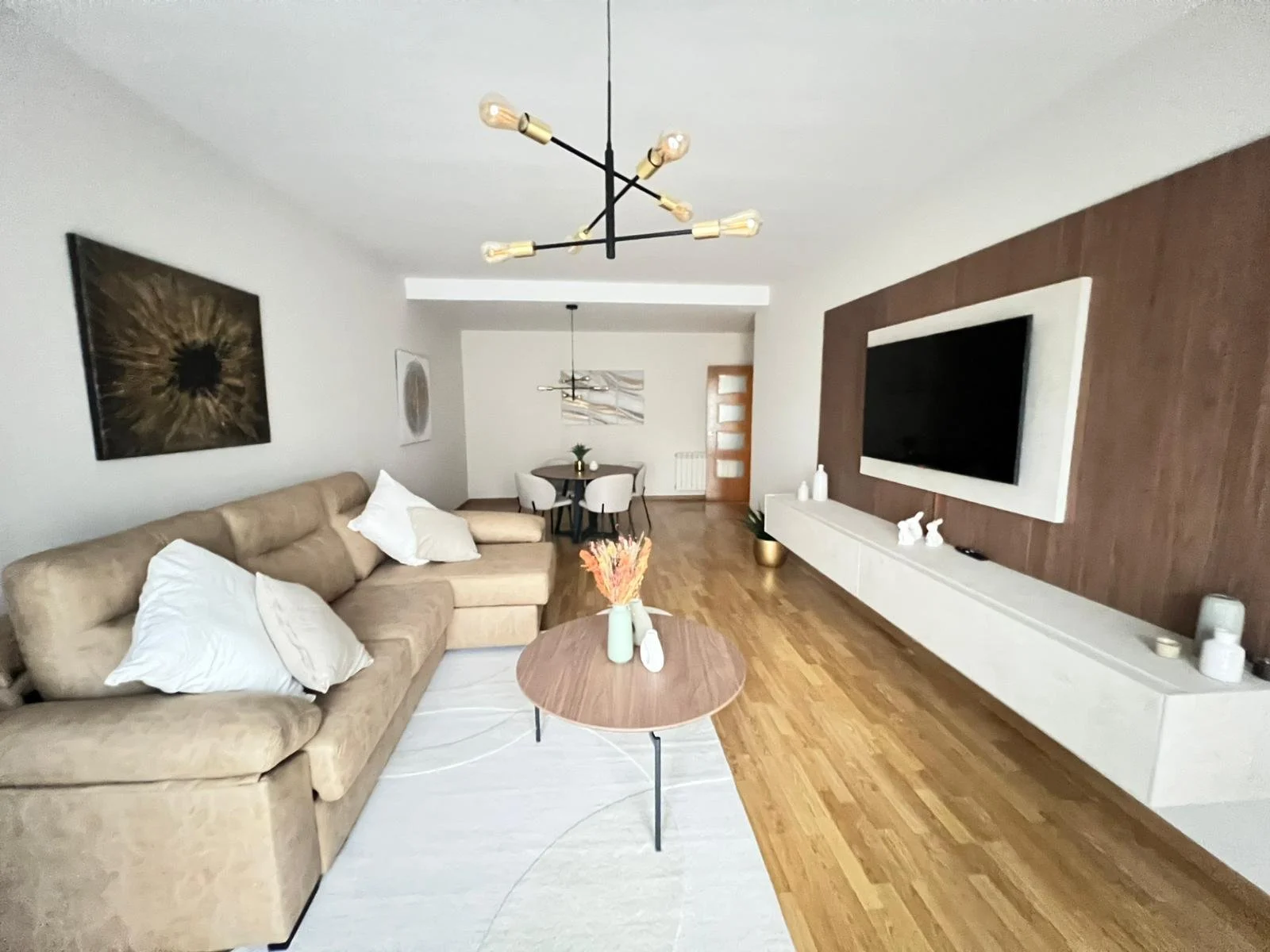 Ref. 202508. EN VENTA PISO 3 HABITACIONES. Importe 340.000€. Albacete