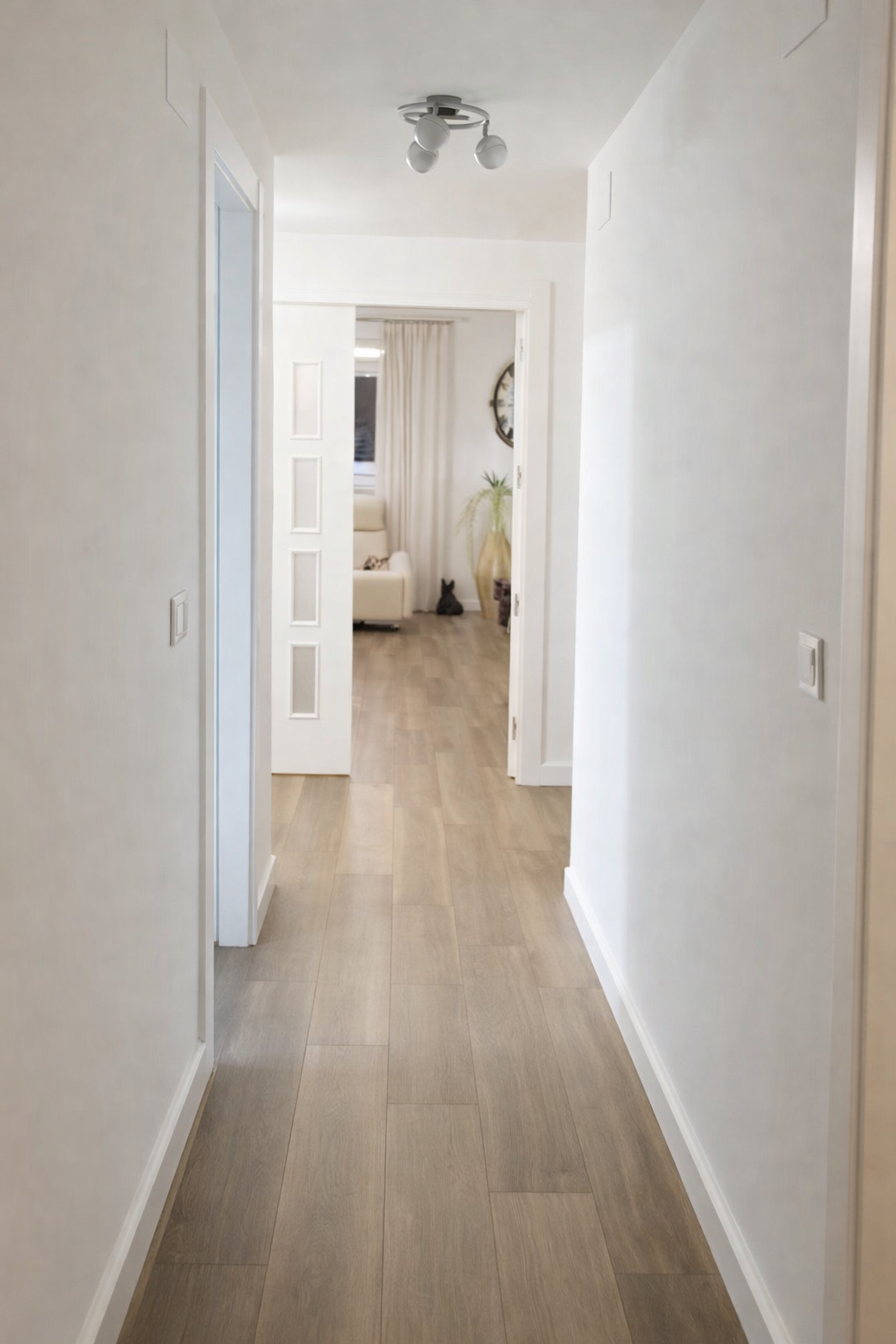 Ref. ALT-2026-15. EN VENTA. Piso en venta de 140 m² amueblado con 4 dormitorios. Garaje y trastero