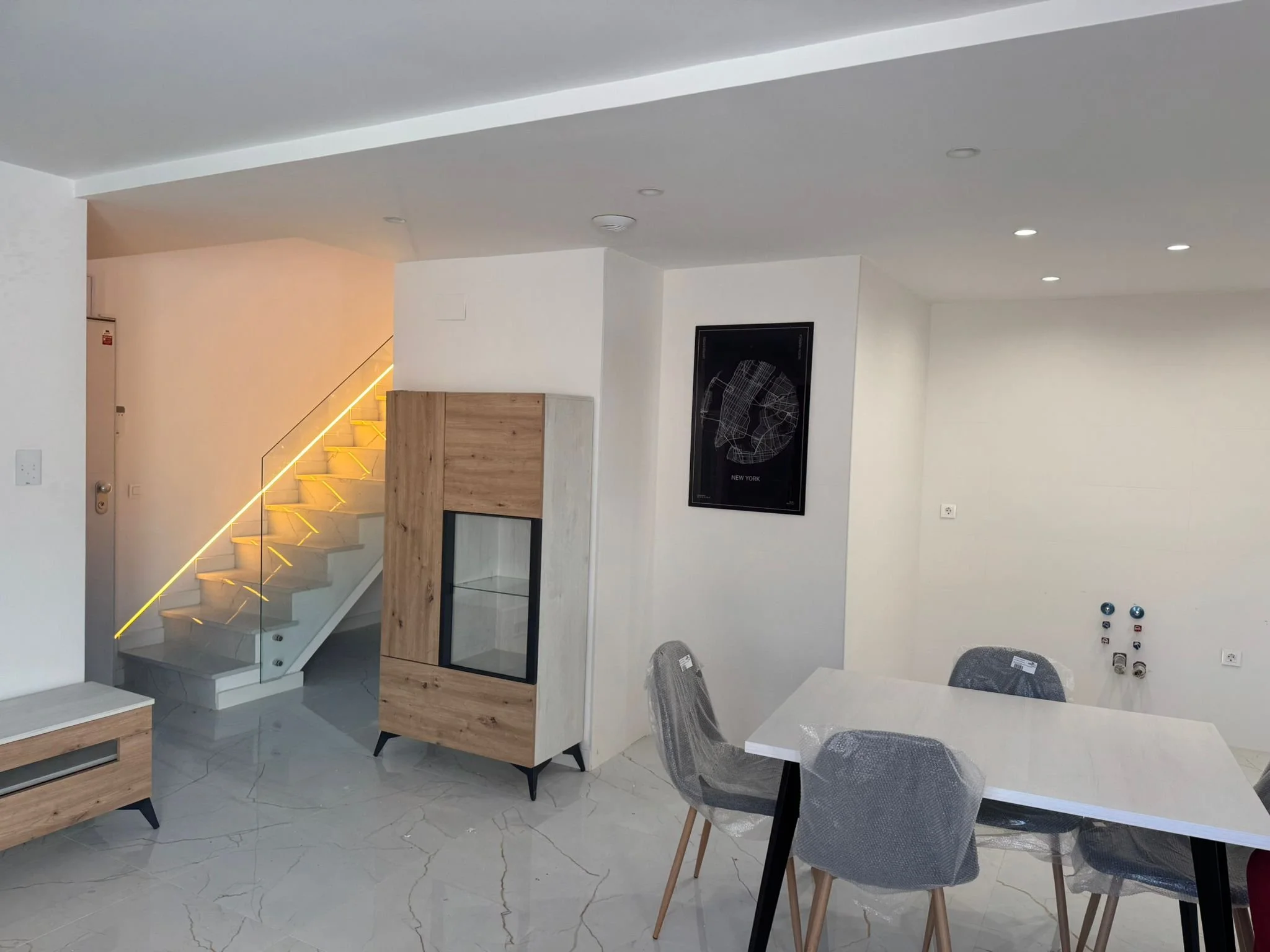 Ref. ALT-2026-12. EN VENTA Ático moderno con garaje y trastero en Albacete.