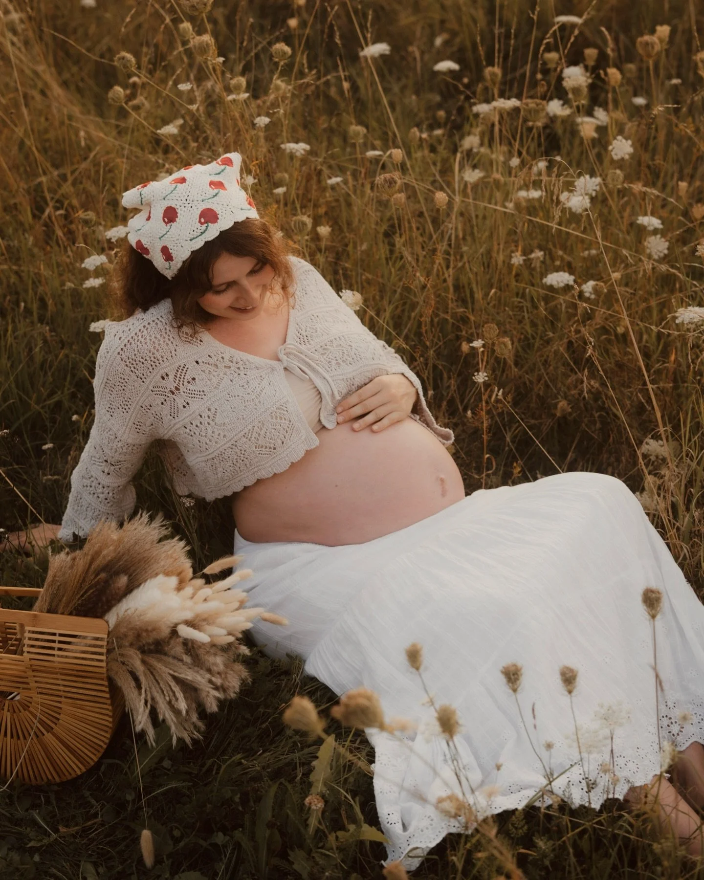 Ich vermisse diese (Maternity) Outdoor Shootings so sehr 🥹✨ Dieses warme Sonnenlicht&hellip; 
Wer ist gerade schwanger oder kennt jemanden?
Ich habe sooo viel Lust auf viele weitere Babybauch-Shootings dieses Jahr 🤍