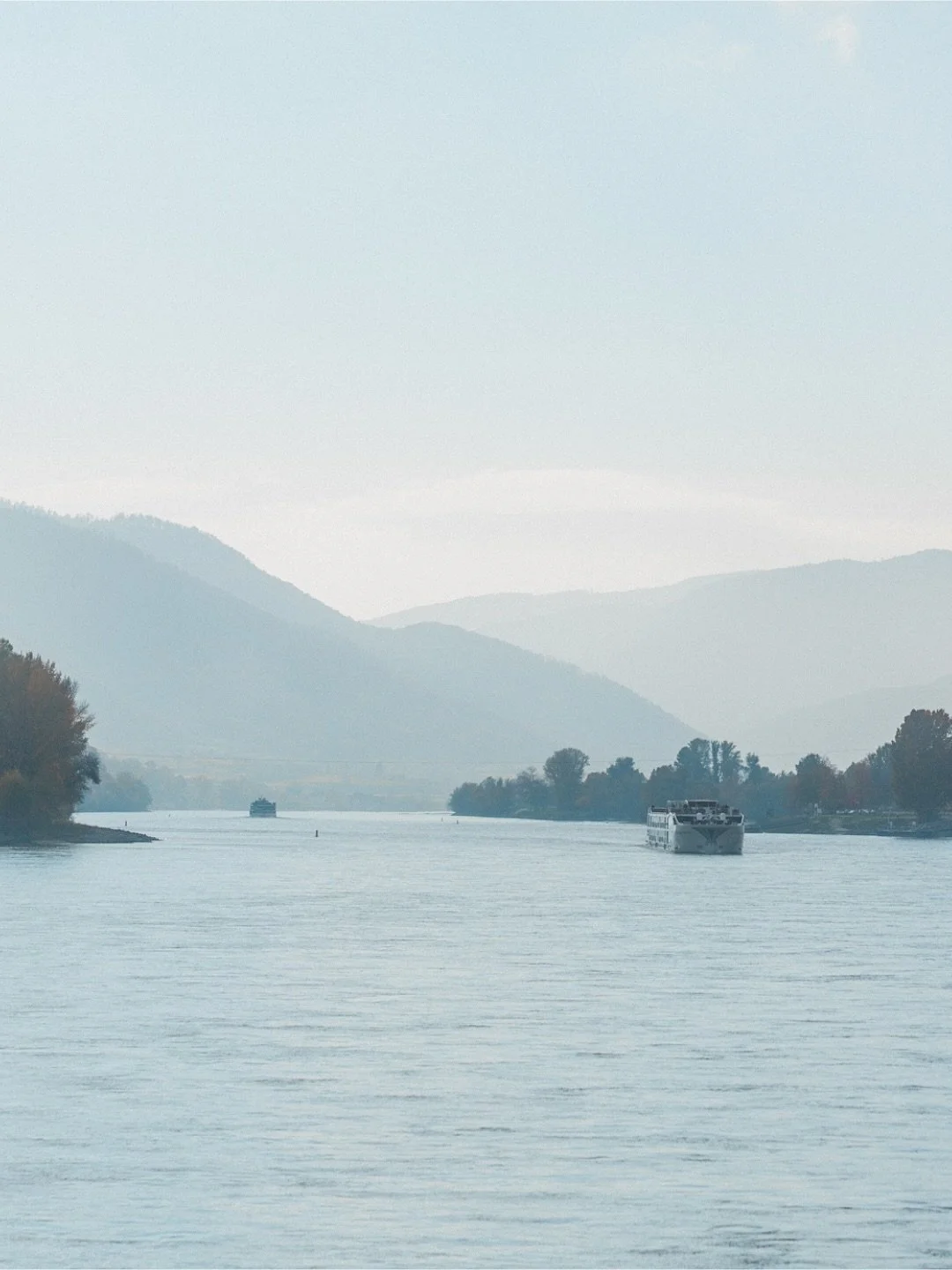 Have you ever wondered what life is really like onboard a @vikingcruises River Ship? 

Last autumn, I stepped aboard the Viking Gullveig to sail the Danube for the very first time - and it was every bit as elegant, calm and immersive as I&rsquo;d hop