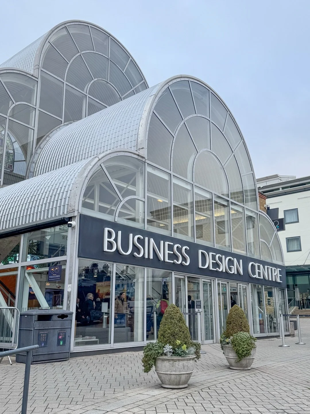 Such an inspiring Saturday at the @adventuretravelshow in London! 

- HX Expeditions Ambassador @montyhalls.seachange gave a wonderful presentation about the Gal&aacute;pagos Islands and Outer Hebrides

- @wanderlust.lyn chaired a wildlife panel with