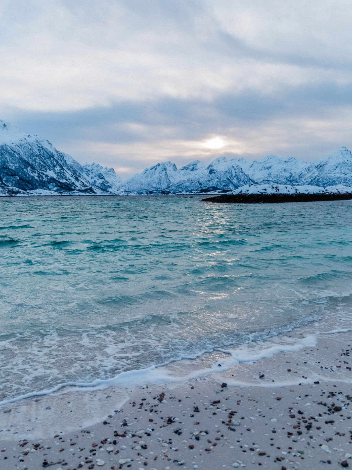 I&rsquo;ve just come back from a wonderful Arctic Expedition Cruise with @hxexpeditions - a week spent entirely above the Arctic Circle.

We travelled along the Norwegian coast, snowshoeing, hiking, kayaking, embracing Norway&rsquo;s friluftsliv and 