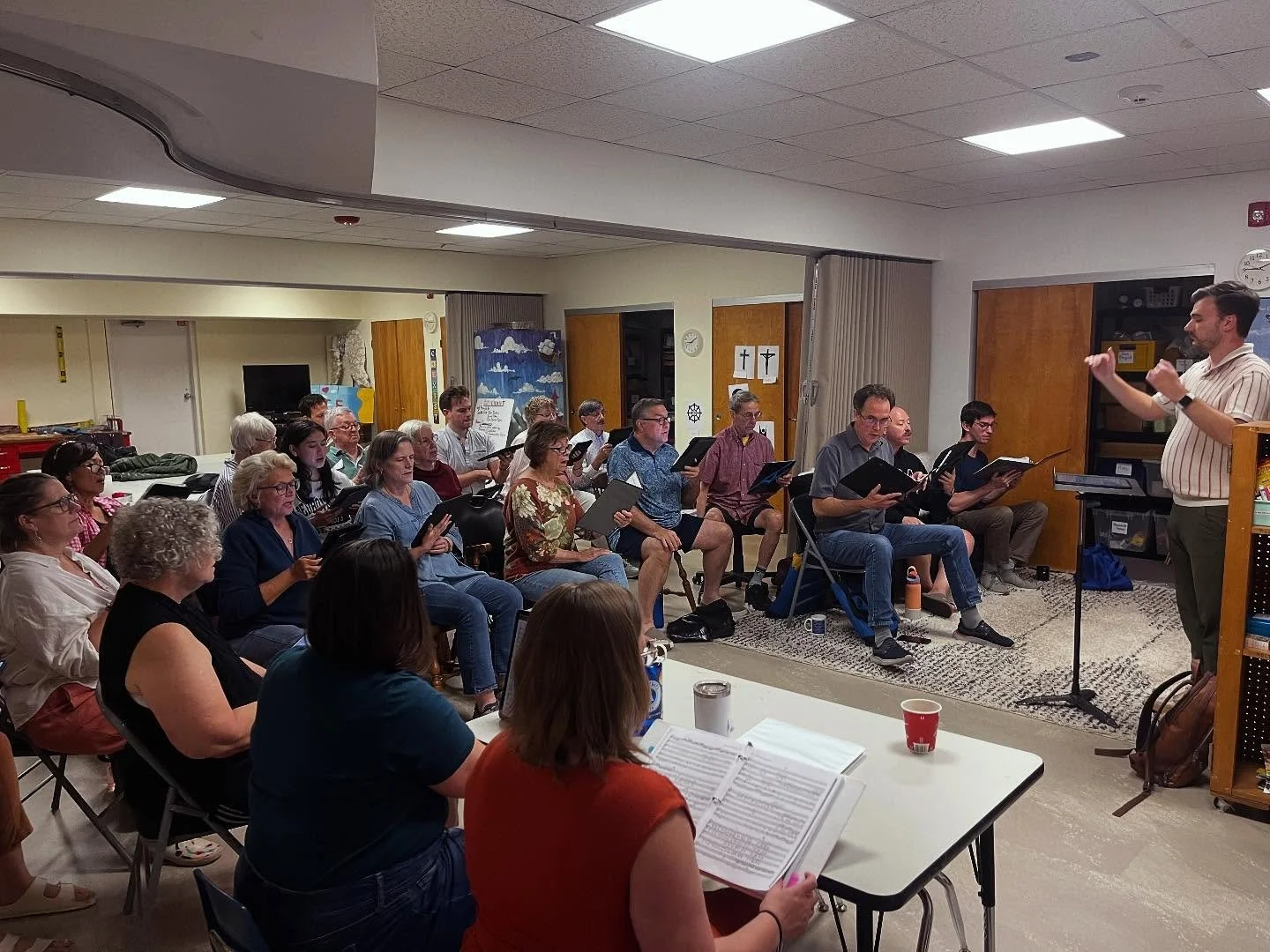 POV: you&rsquo;re in small group rehearsal watching one of our new conducting fellows, Zach Peaslee, lead Messiah! 

We have two fellows with us this year - stay tuned for video interviews with both to get to know them!