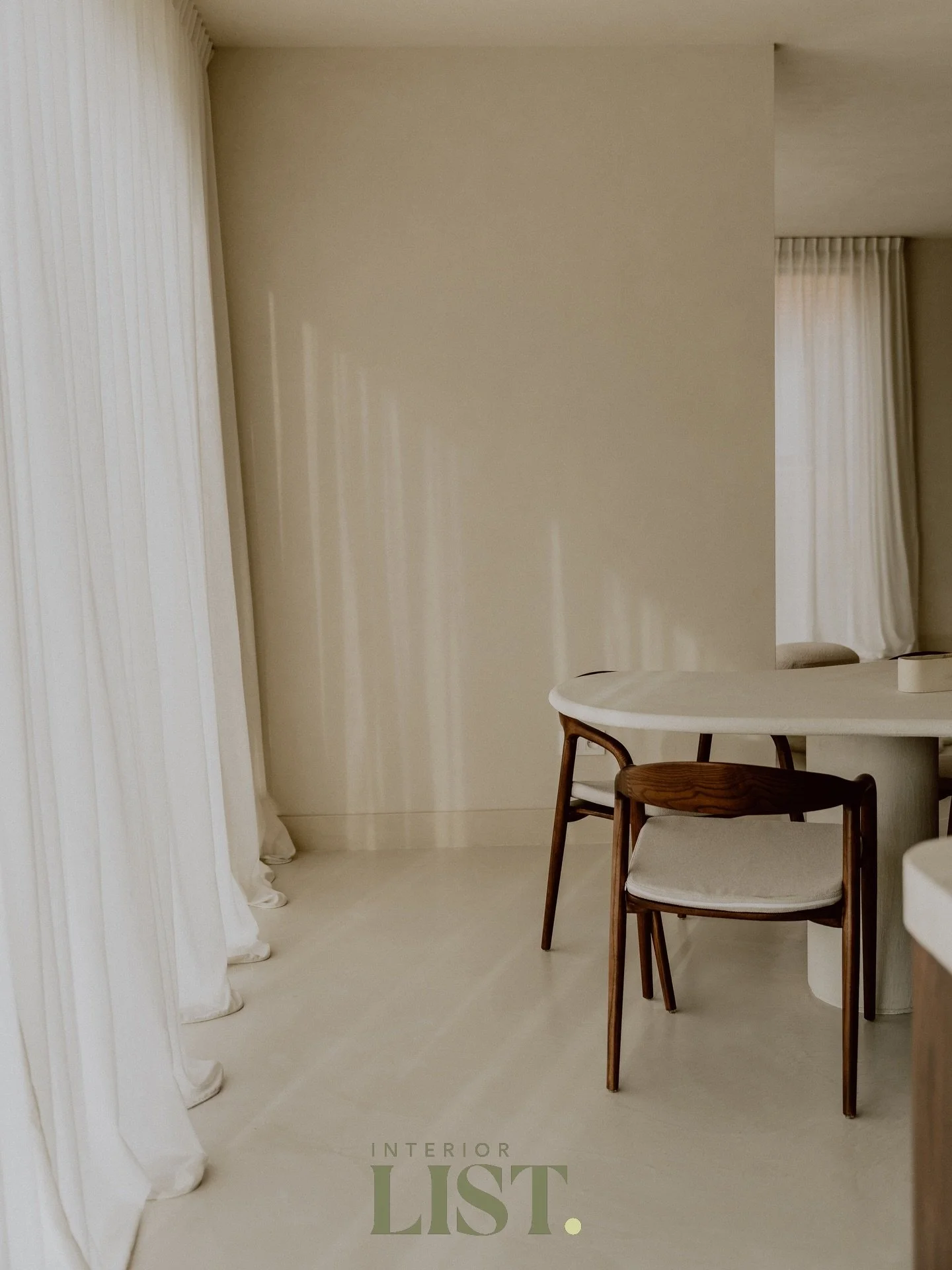 Neutrals I love 🤎

Ook de perfecte stof vinden voor je interieur? Neem gerust contact op voor een advies aan huis. 

📩lisa@listinterior.be