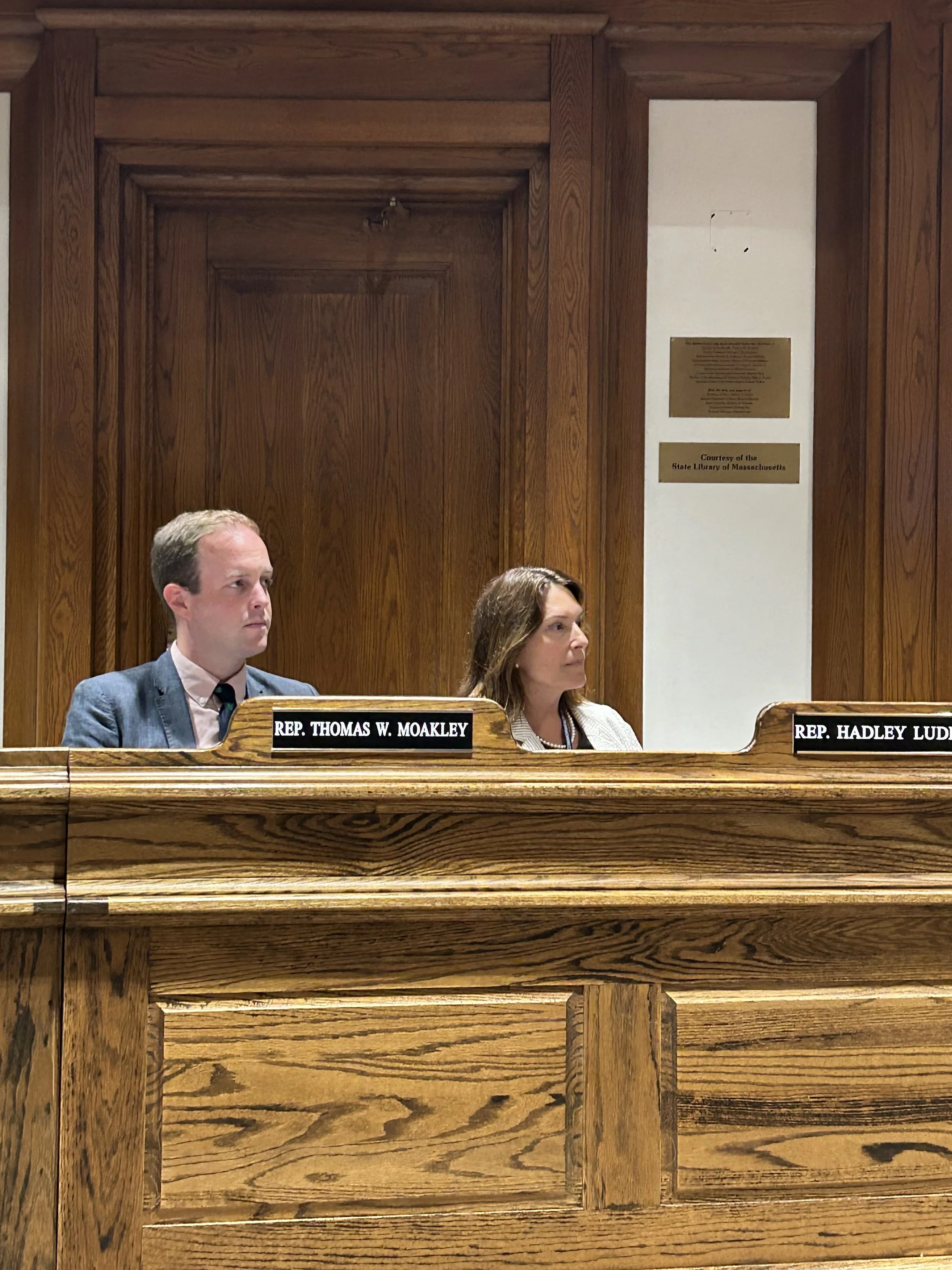 Cape & Islands Legislators Call on Major Carriers to Address Cell Service Failures
