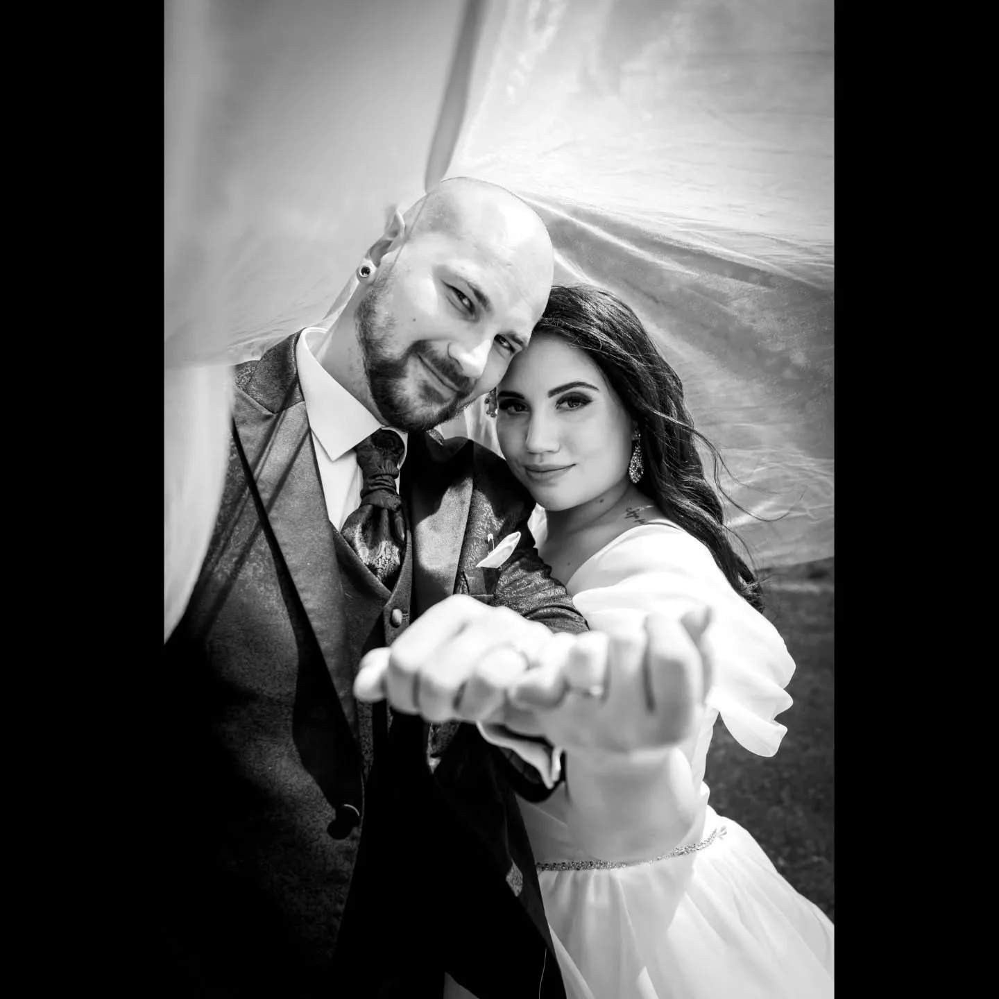 Karinka a M&aacute;rio 🤍🖤 
Tak s t&yacute;mito dvomi to boli intenz&iacute;vne 2 dni pln&eacute; &uacute;smevov, srandy a dobrej n&aacute;lady... prajem v&aacute;m aby ste sa takto bavili cel&yacute; život 🥂
@karinadomanicova 
@mariodomanic