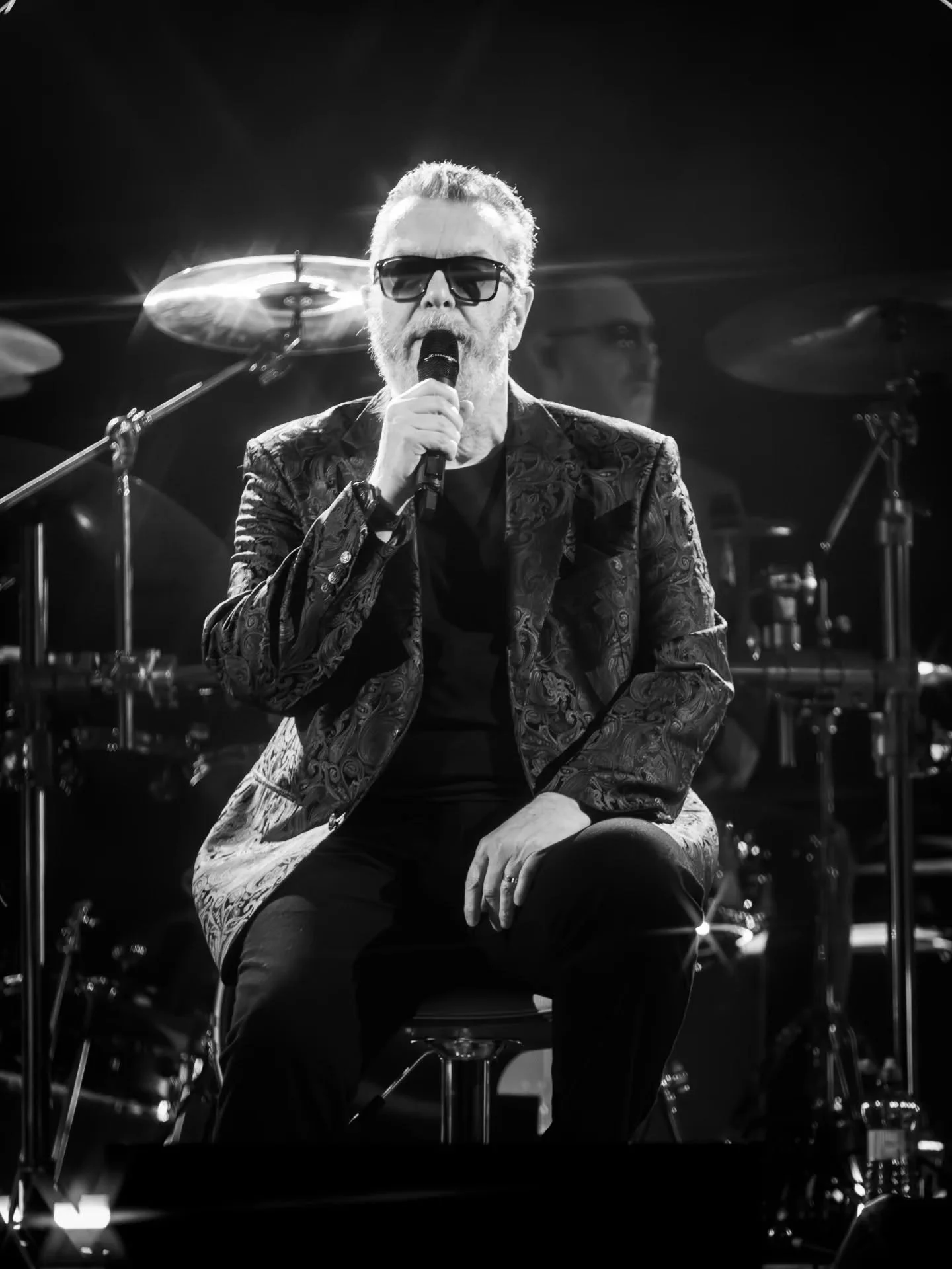 ✨️ Richard M&uuml;ller 
Fotoreport Vianočn&eacute;ho koncertu 11.11.'25 v Ko&scaron;iciach

#photoshooting #livemusicphotography #domiterpak
#liveshow #livemusic #emotions 

@richardmullerofficial 
@adnan_hamzic 
📸@domi.terpak