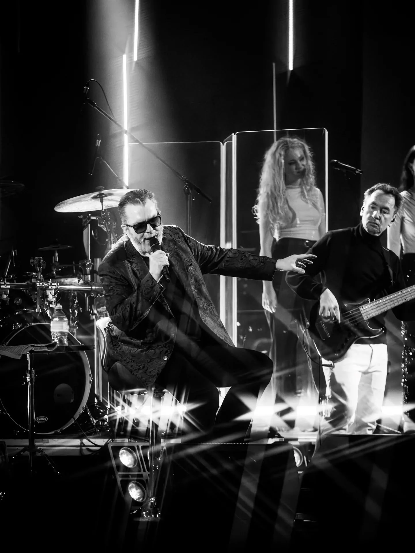 ✨️ Richard M&uuml;ller 
Fotoreport Vianočn&eacute;ho koncertu 11.11.'25 v Ko&scaron;iciach

#photoshooting #livemusicphotography #domiterpak
#liveshow #livemusic #emotions 

@richardmullerofficial 
@adnan_hamzic 
📸@domi.terpak