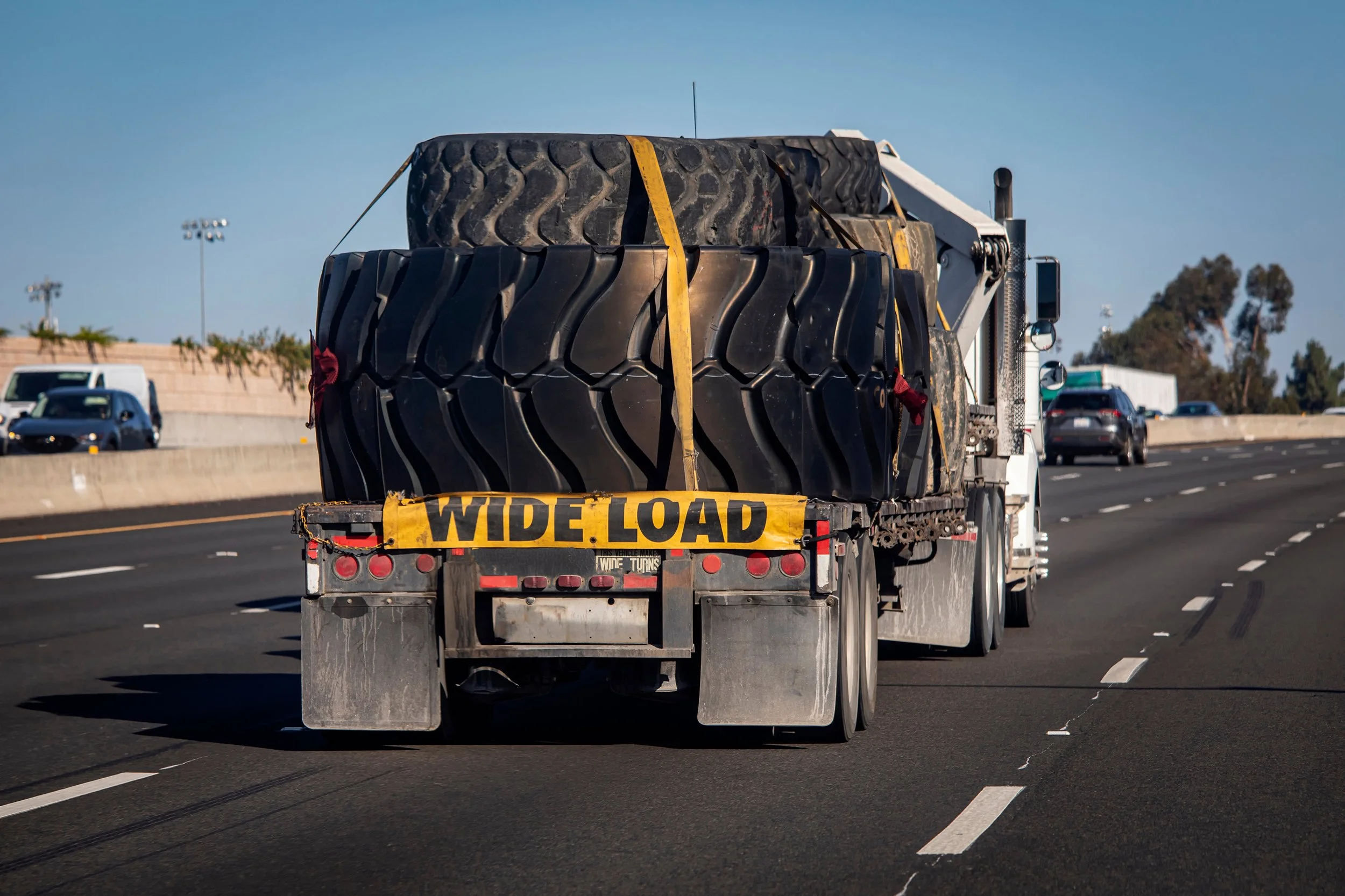 truck-with-wide-load.jpg