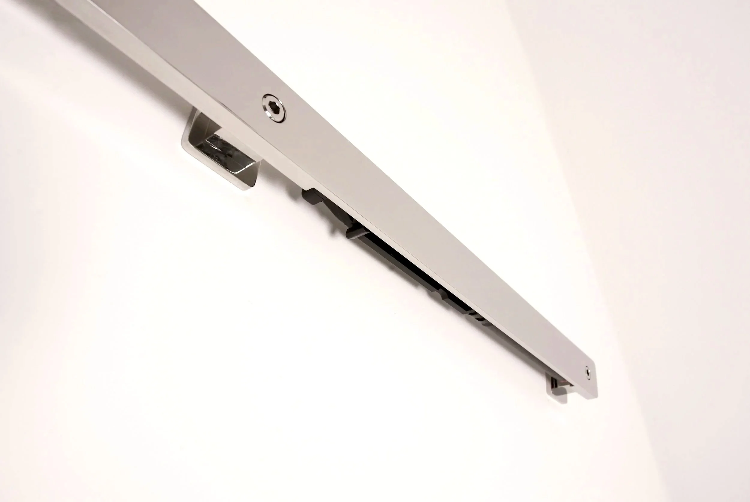 MWE Soft Stop technology on squared rail for Purist, Akzent, Opus