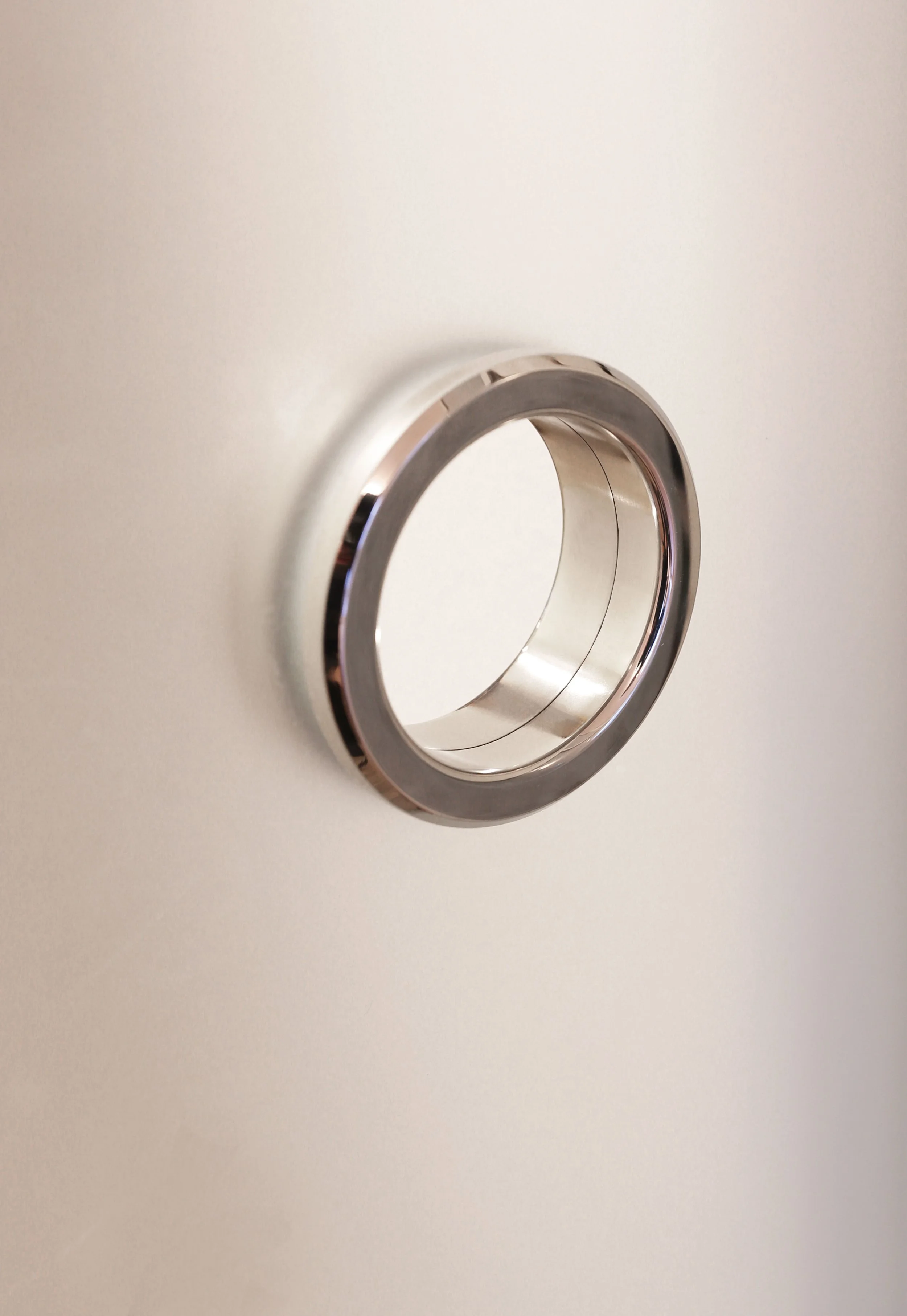 MWE Polished stainless steel finish