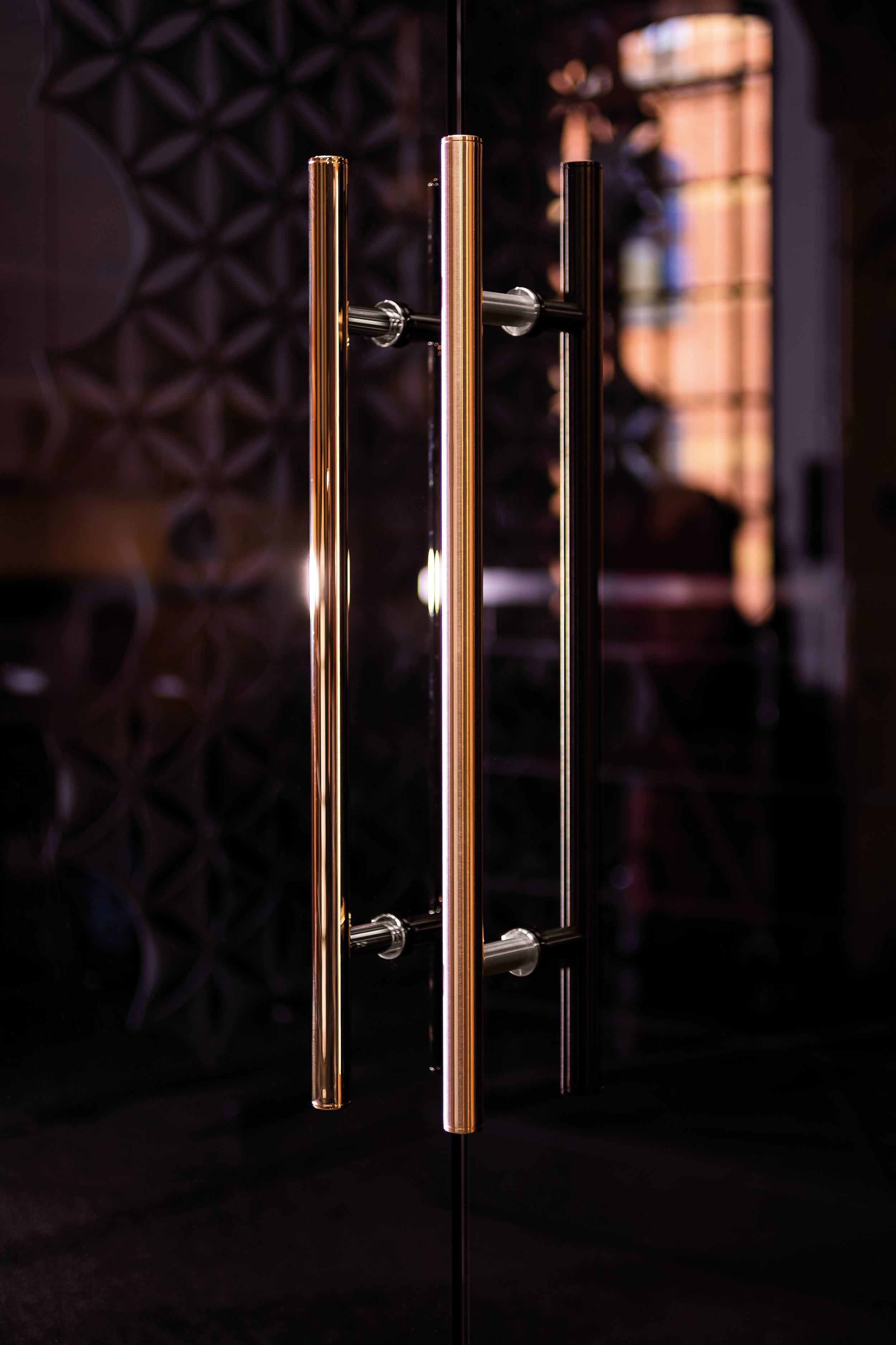 MWE Metro TG.1100 model stainless steel door handle vertical bar, ladder pull