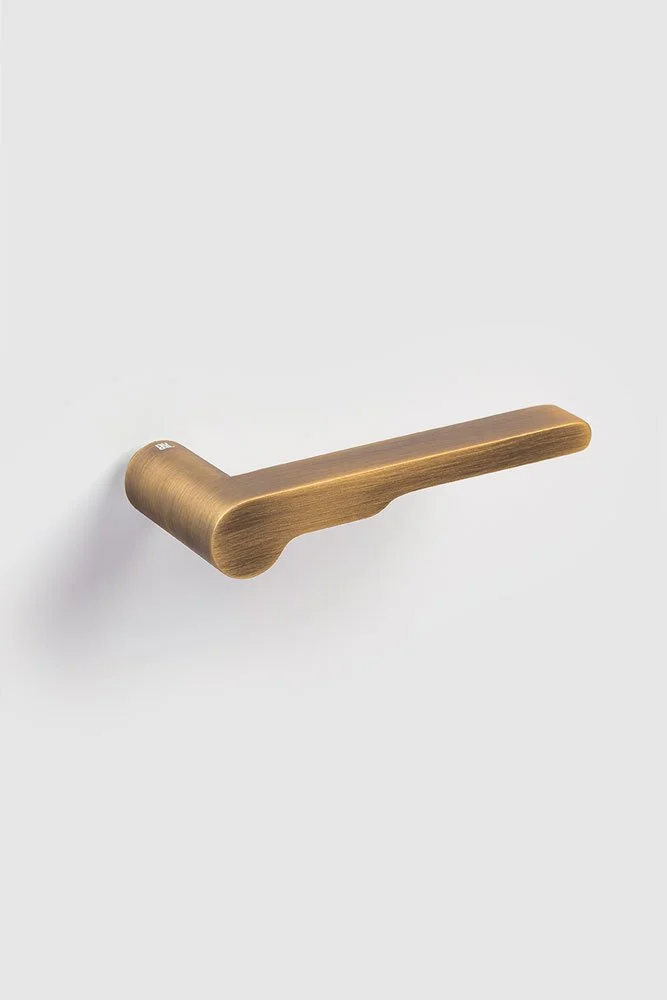 Verum Italy roseless lever handle, WIND model