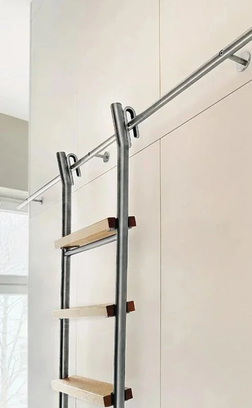 MWE library ladder component