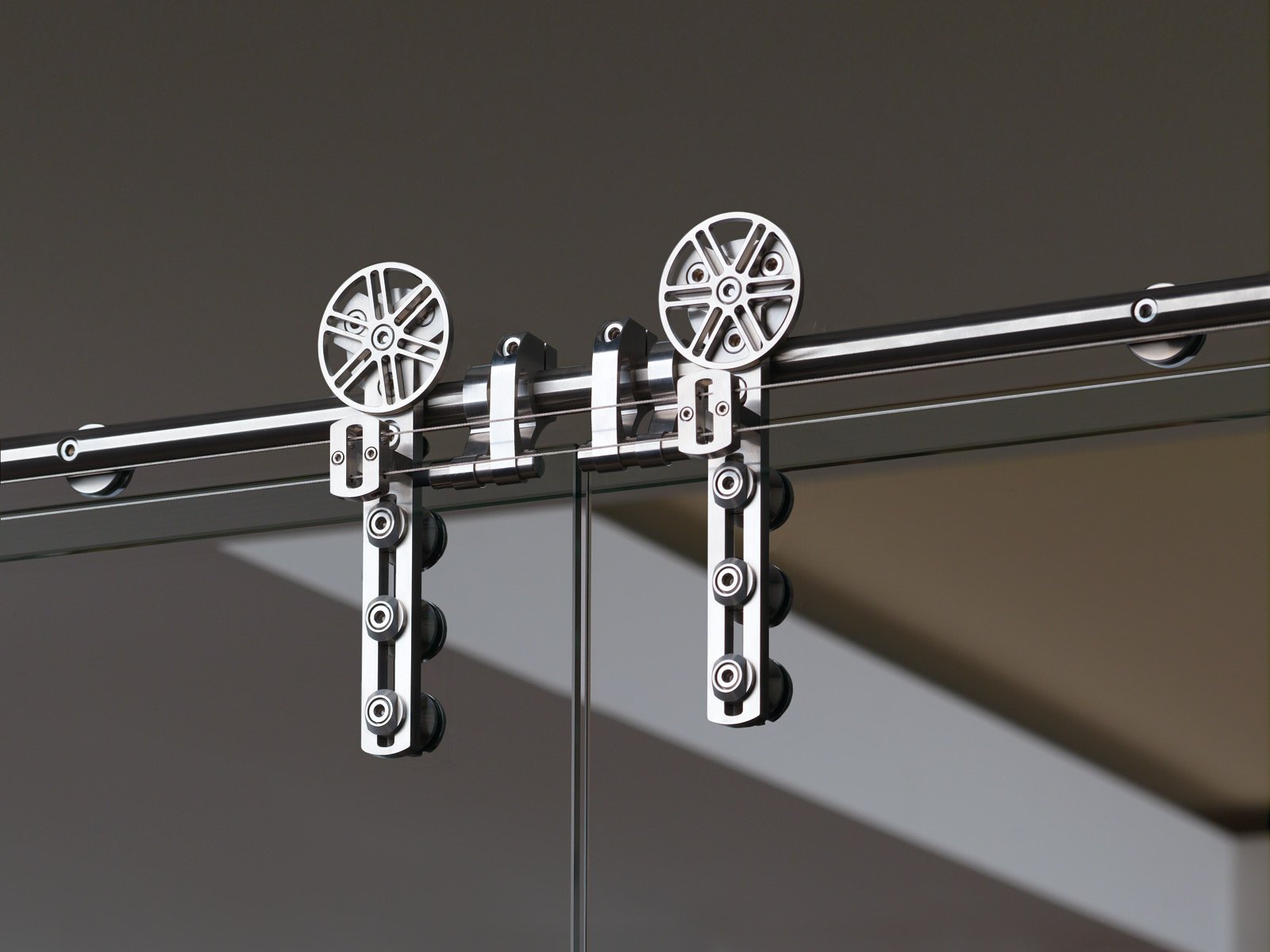 MWE Synchronization system Protec barn door hardware