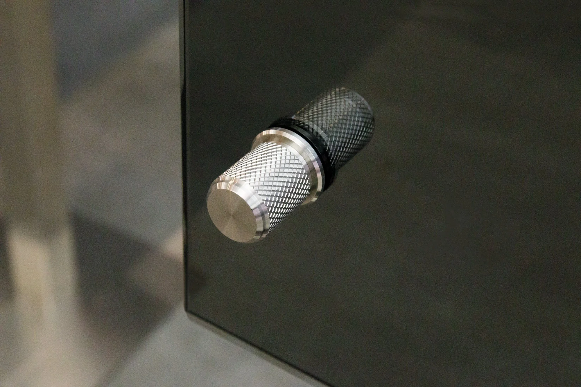 MWE door knob on glass