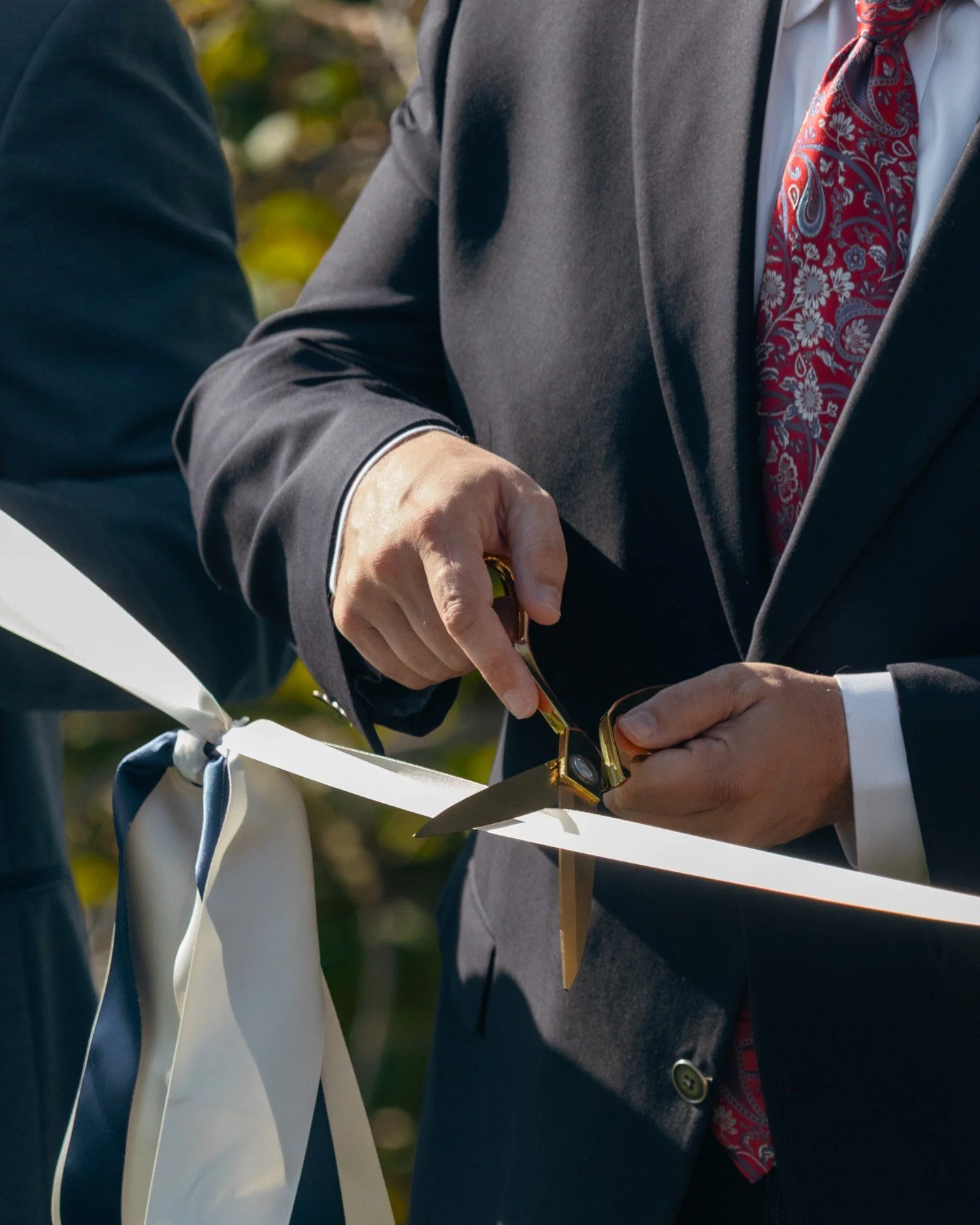 December was such a special milestone for our team ✨

We had the honor of welcoming Mayor of Vista, John Franklin, to officially cut the ribbon and celebrate the new partnership between Sierra Mar and Beloved Weddings.

Thank you, Mayor Franklin! @vi