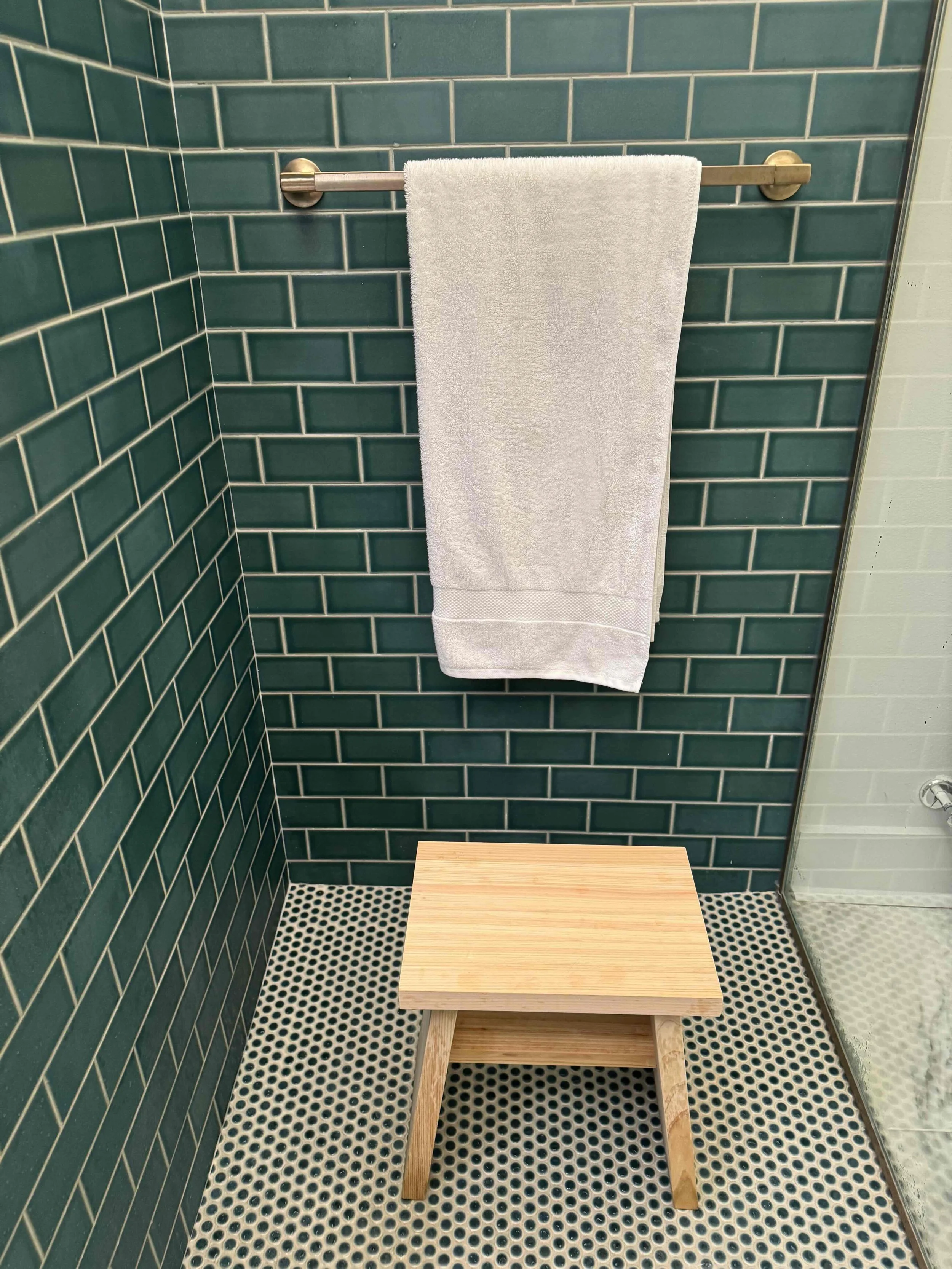 shower - bench.jpg