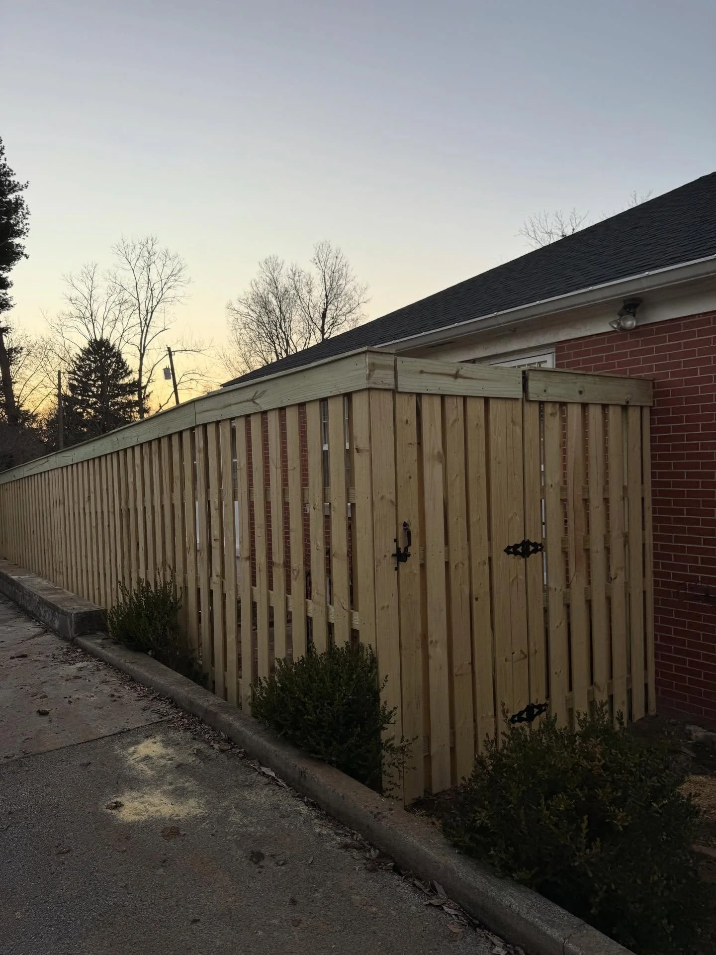 Shadow box with top cap and runner done by idle hour. Thank you for the opportunity on your new house! #cjhfencing #fence #woodwork #yellowpine #cedar