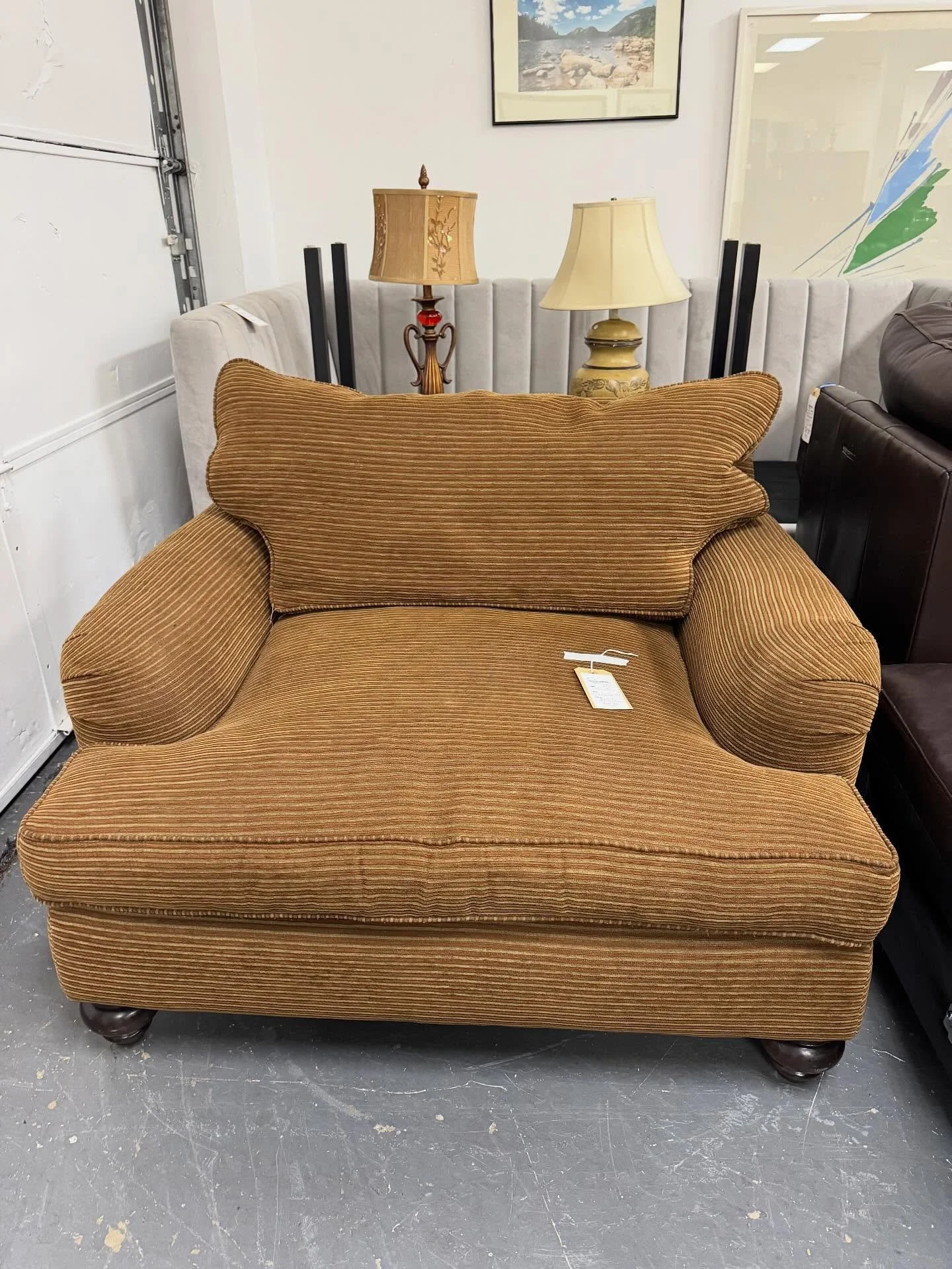 Which new piece from this slide show is your favorite!?! 

Message us to find out now info about these one of a kind beauties🤩🖼️🪞🛋️

📍244 Sheffield Street, Mountainside, NJ 07092
🕕Tuesday 10a-4p|Thursday 12p-7p|Saturday 10a-4p
📞908-514-9657

#