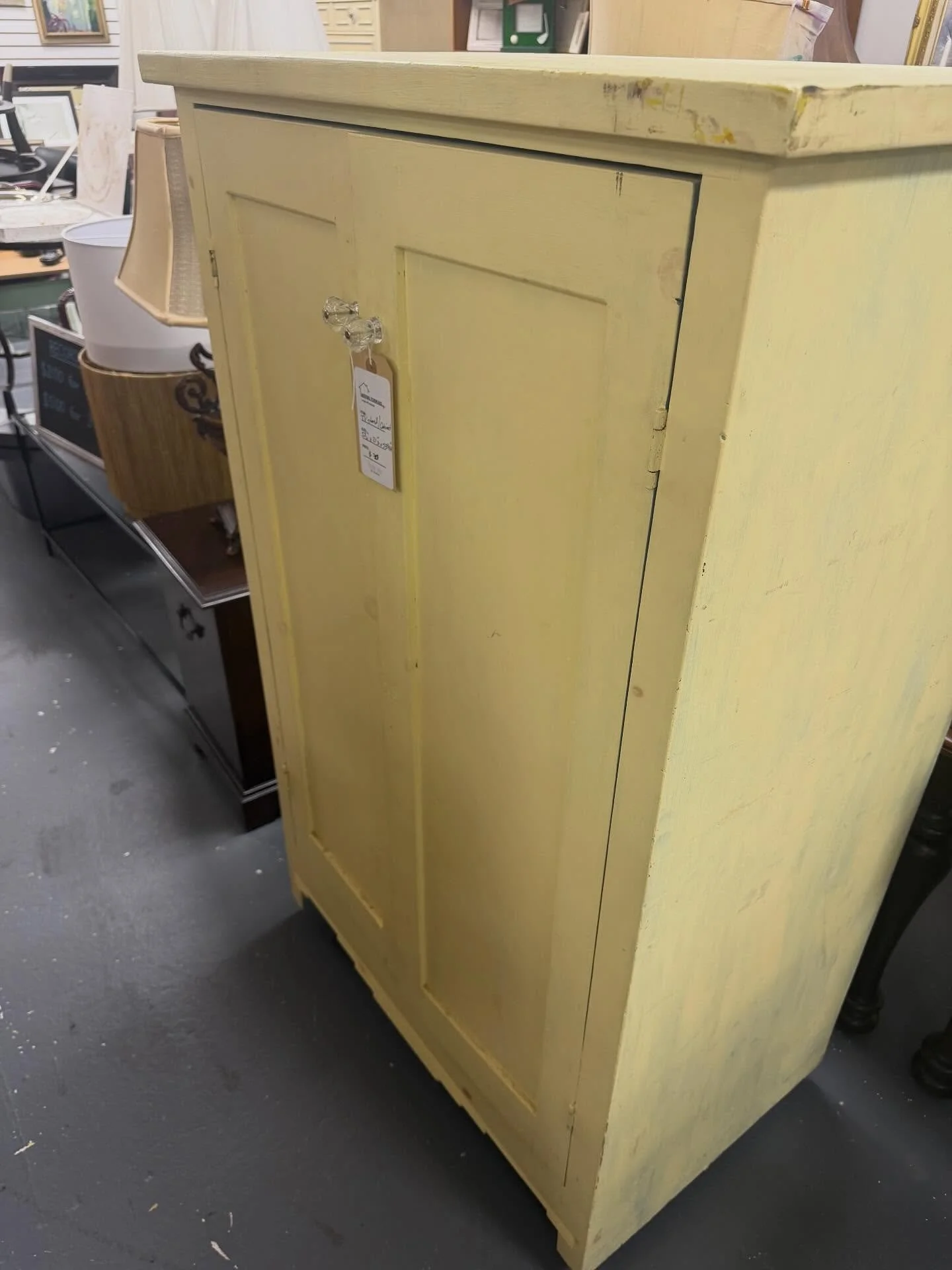 Look at all of these beauties on the floor at the warehouse today!!

Come shop with us today!🛍️🖼️🕰️🛋️🪞 We will be waiting for you👀

📍244 Sheffield Street, Mountainside, NJ 07092
🕕Tuesday 10a-4p|Thursday 12p-7p|Saturday 10a-4p
📞908-514-9657

