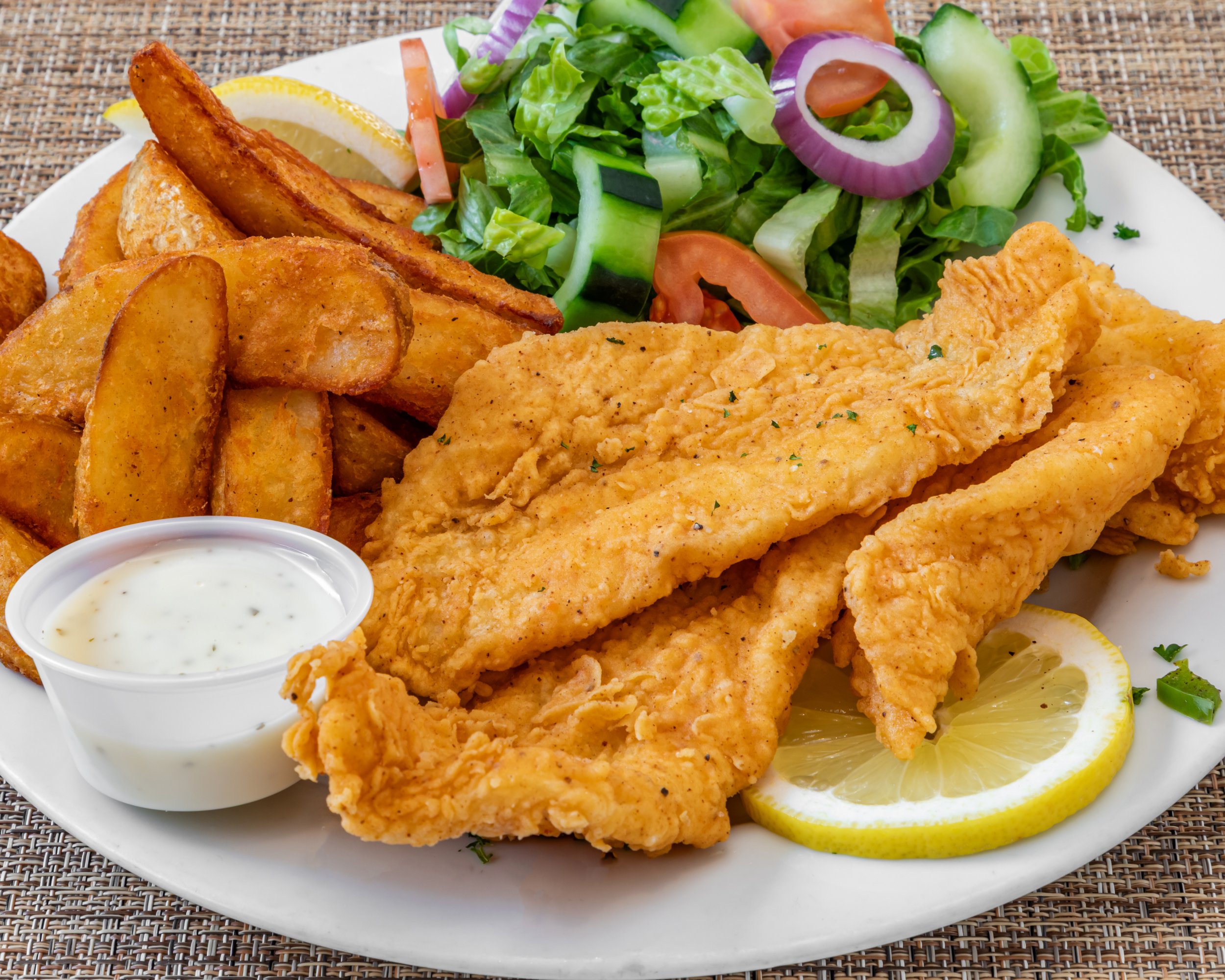 Brosto(NewOrleans)_3PcsCajunFish(Plate).jpg