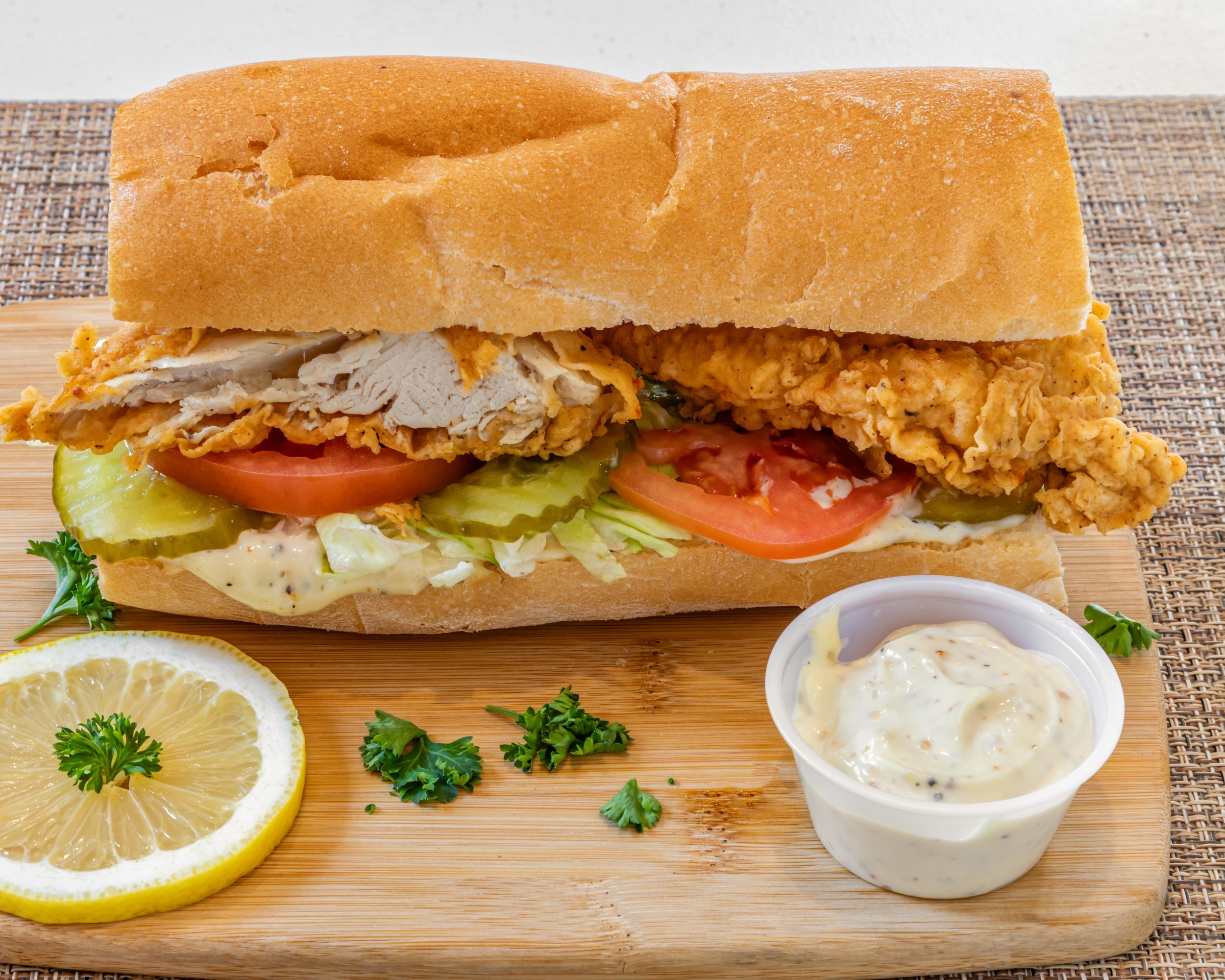 Brosto(NewOrleans)_ChickenSandwich_2.jpg