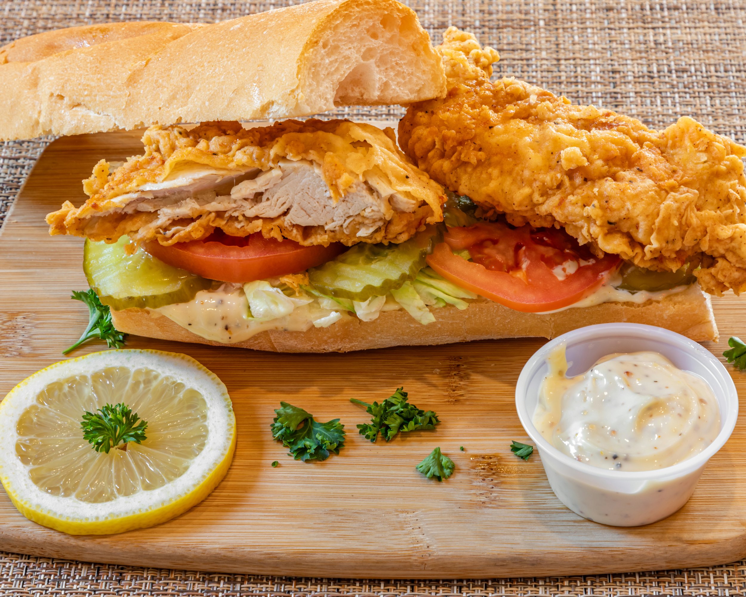 Brosto(NewOrleans)_ChickenSandwich_1.jpg
