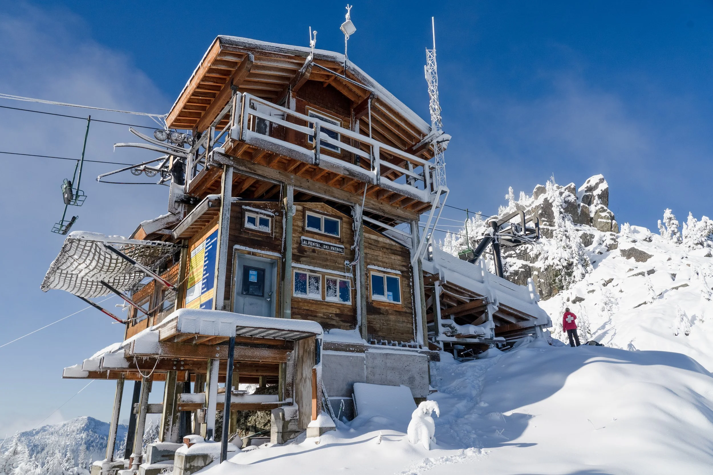 Chair+2+Snow+Patrol+Building-19.jpg