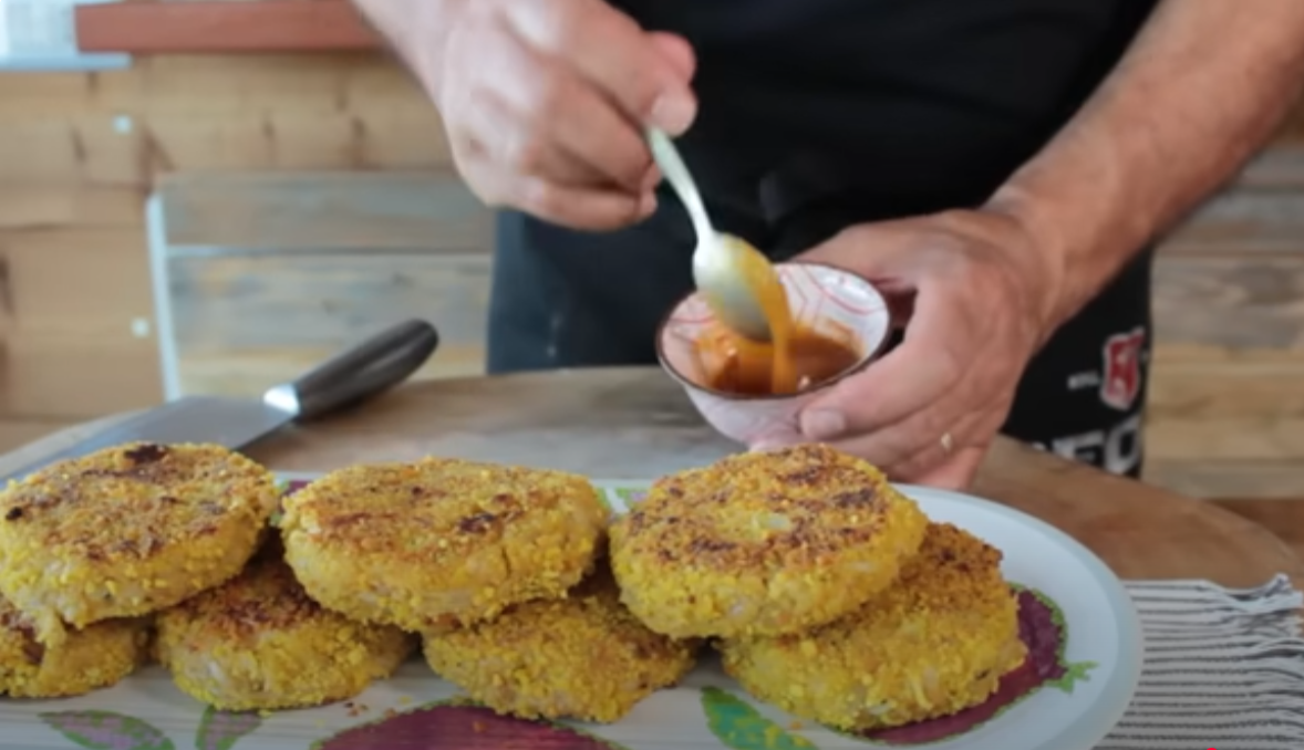 BURGER di VERZA e FORMAGGIO