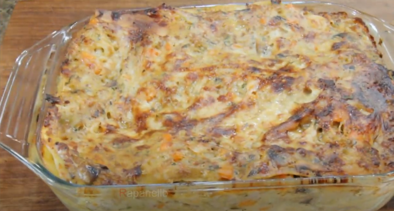 LASAGNA BIANCA SALSICCIA E FUNGHI