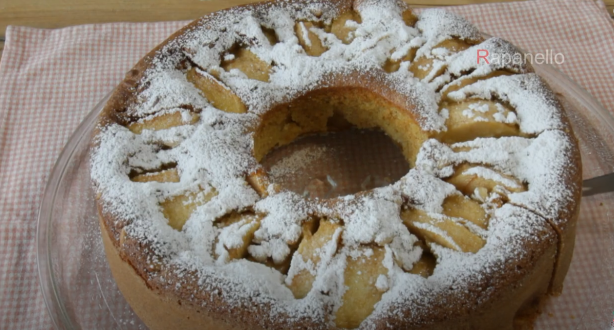 CIAMBELLA DI MELE con SEMOLA