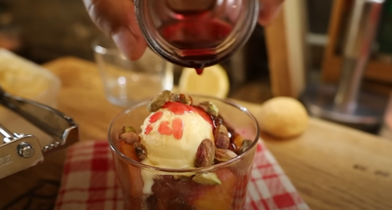 PESCHE CARAMELLATE col gelato