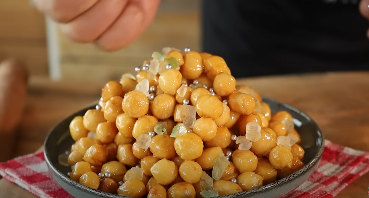 STRUFFOLI DI NATALE O CICERCHIATA
