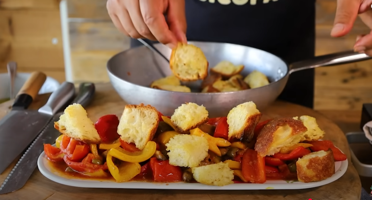 PEPERONI E PANE RUSTICO la RICETTA ESTIVA