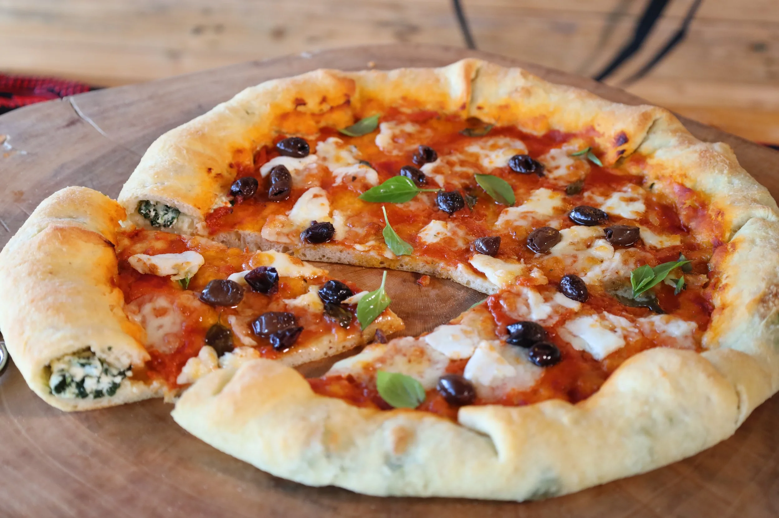 PIZZA MAXI CON CORNICIONE RIPIENO