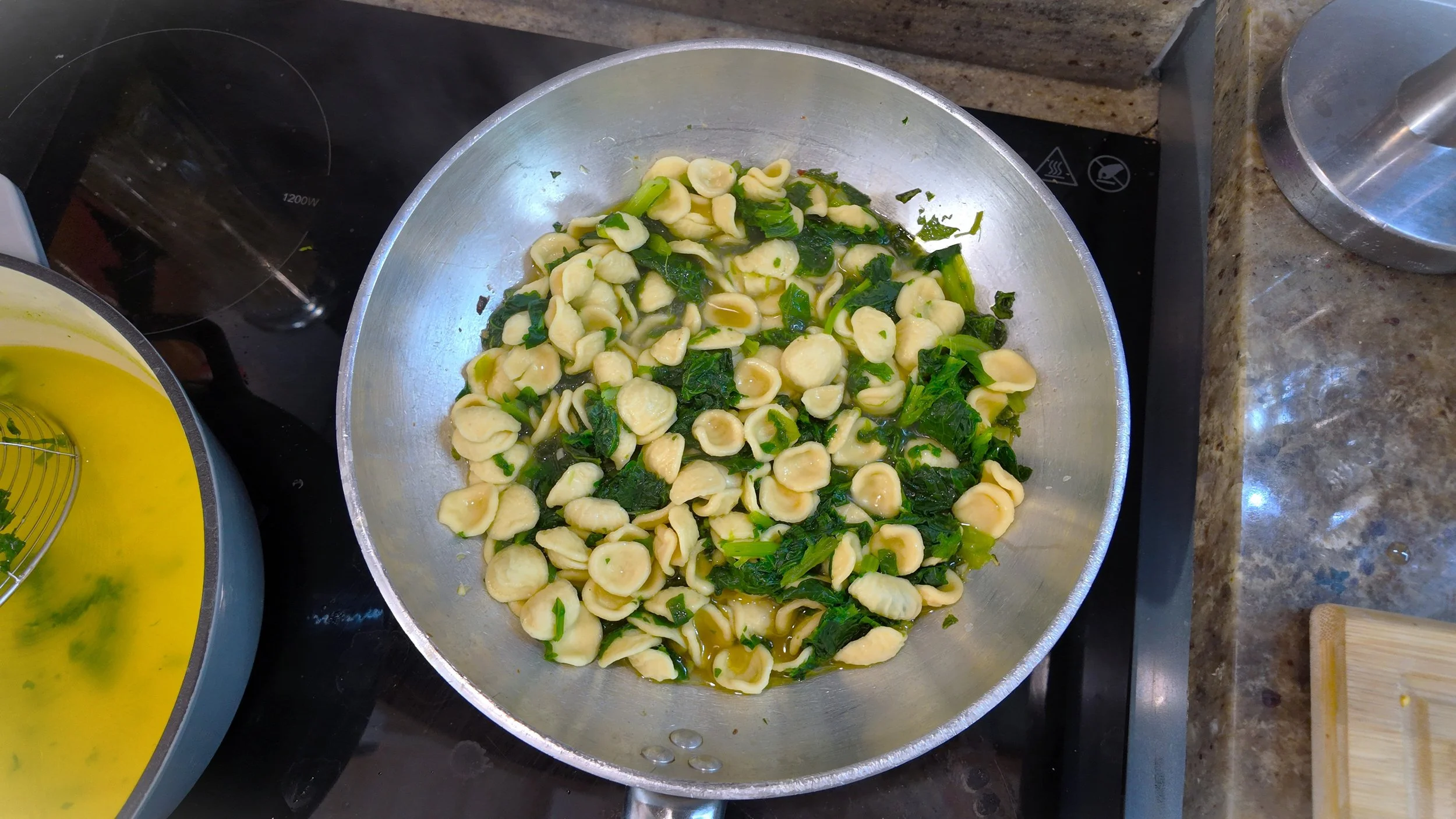 ORECCHIETTE con le CIME di RAPA
