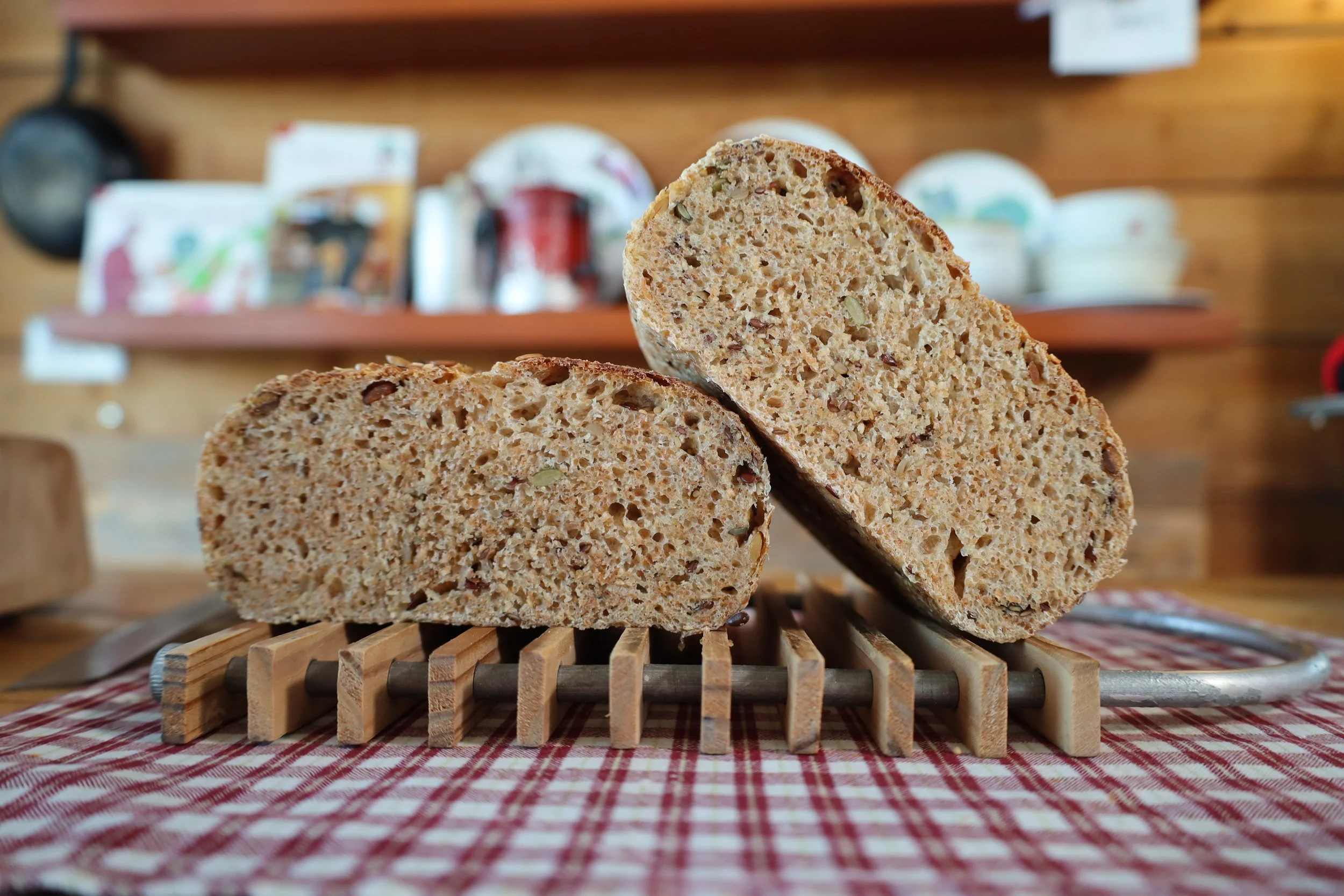 PANE INTEGRALE NATURALE con i SEMINI