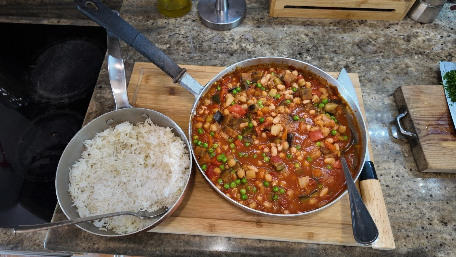 LEGUMI CON VERDURE STUFATE