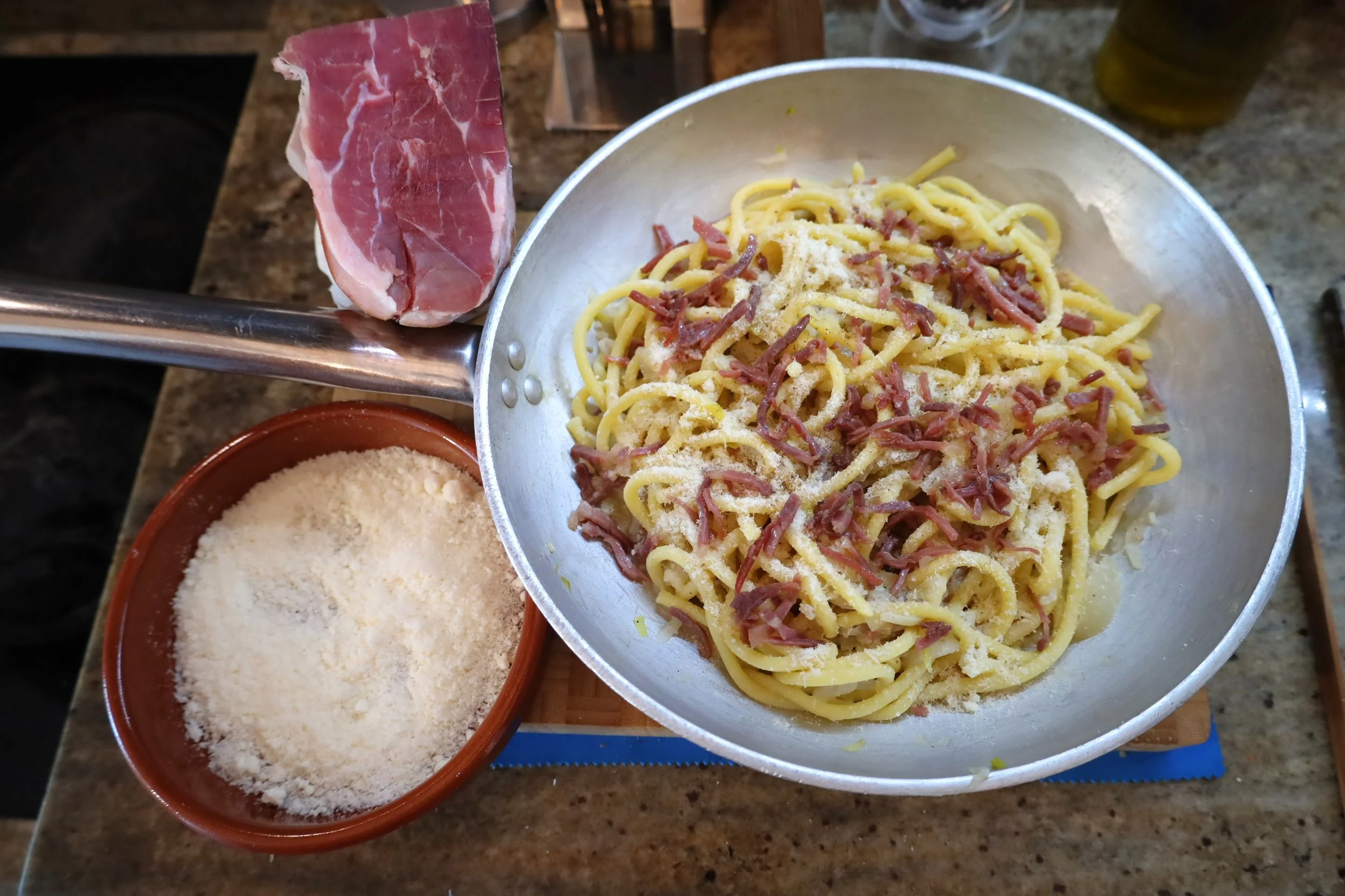 pasta rustica con cipolla e prosciutto