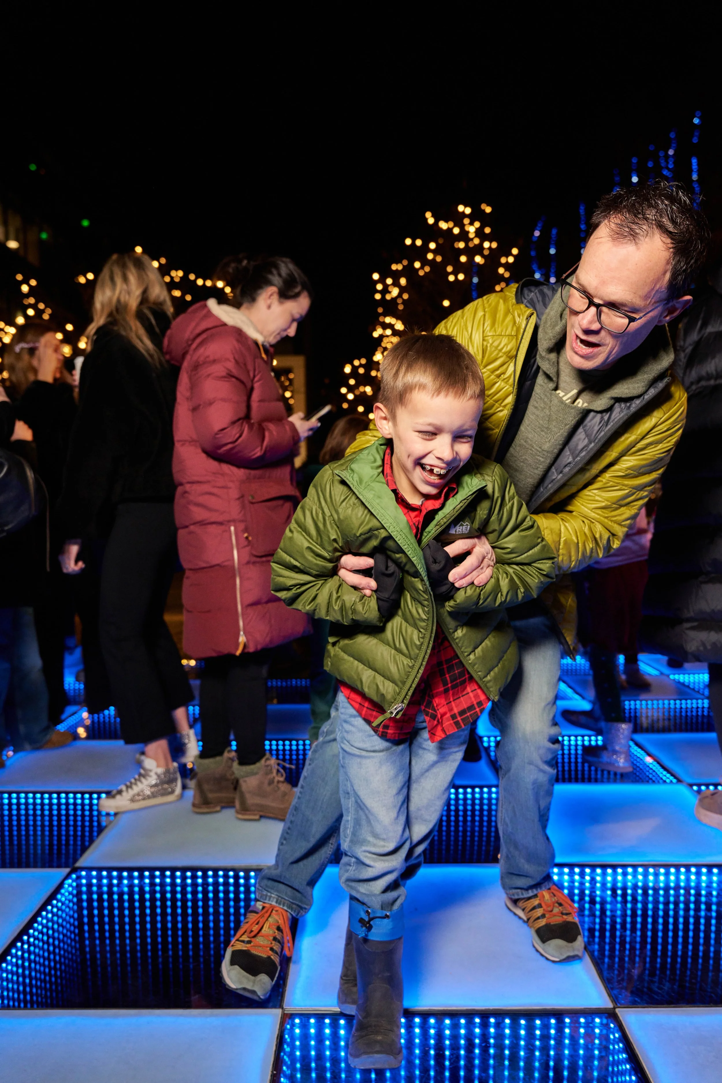 007_241220_CCN_Sat Night Lights_Selects_72DPI.jpg