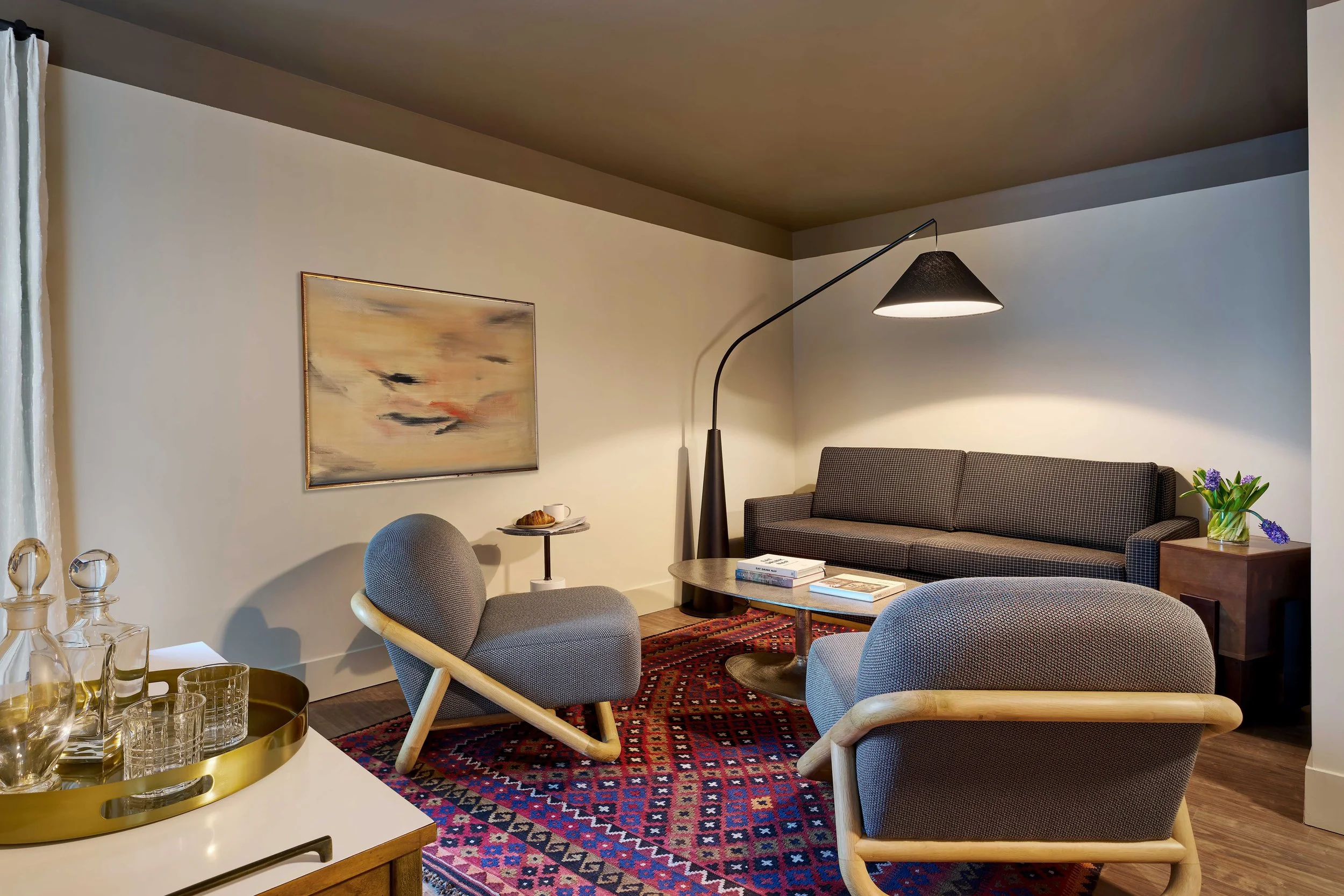 001_260317_WerkCreative_All Inn Hotel_KingSuiteLounge_72DPI.jpg