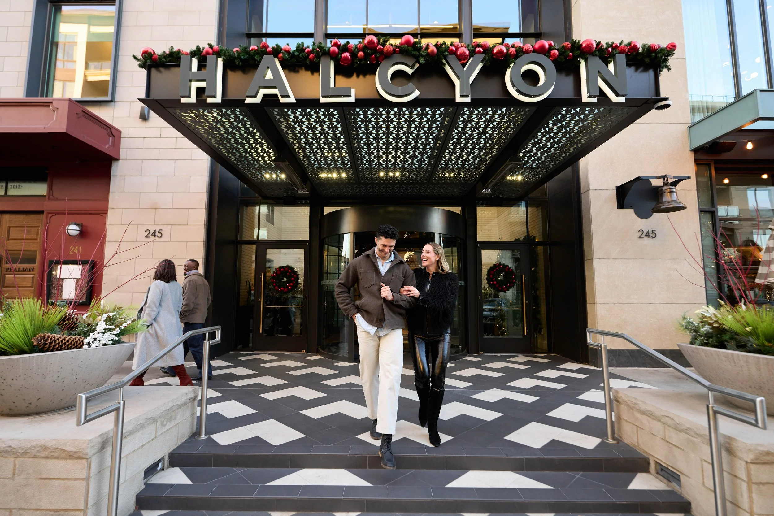 069_251205_WerkCreative_HalcyonHotel_Holiday_72DPI.jpg