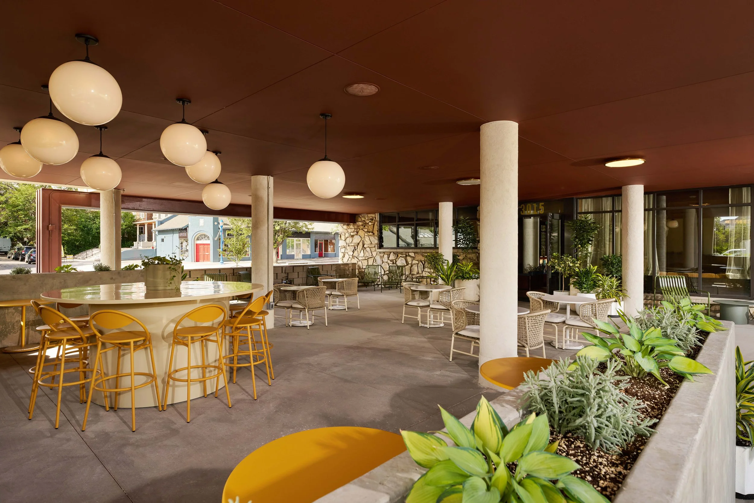 008_260608_WerkCreative_All Inn Hotel_Porte Cochère_72DPI.jpg