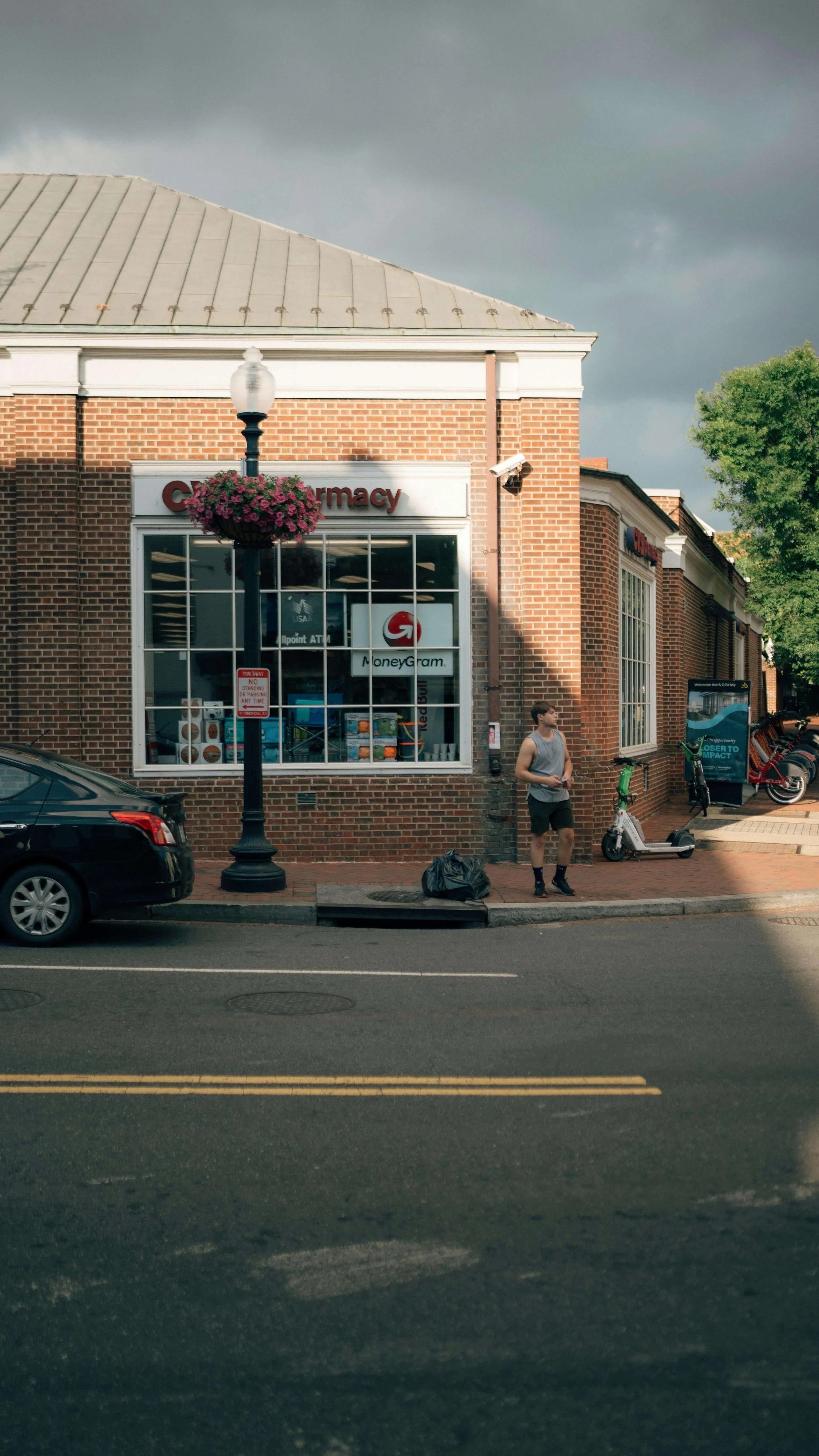 retail storefront cleaning