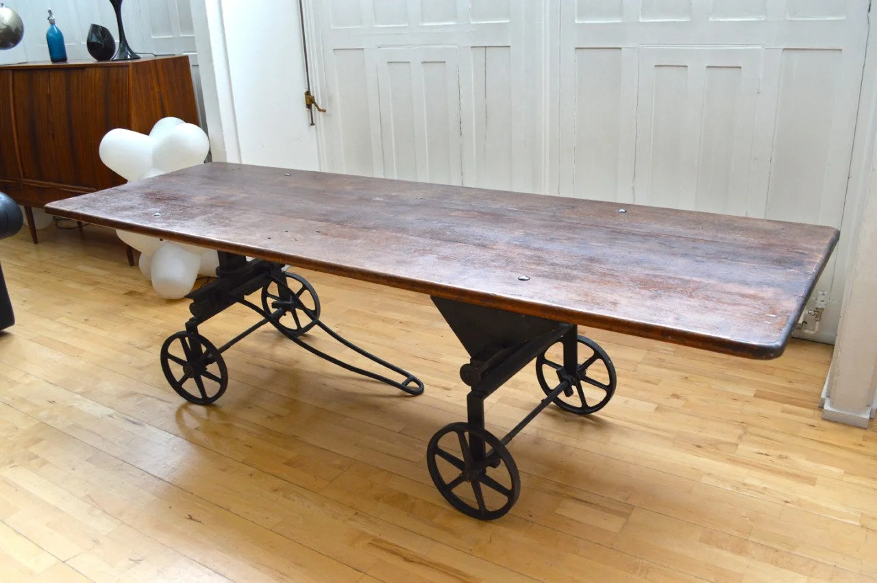 Cutting-table4_r1_1280.jpg